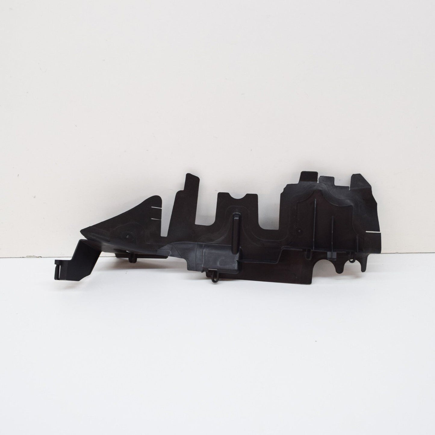 NEW VOLKSWAGEN PASSAT CC RADIATOR RIGHT AIR GUIDE 3C8121284B ORIGINAL