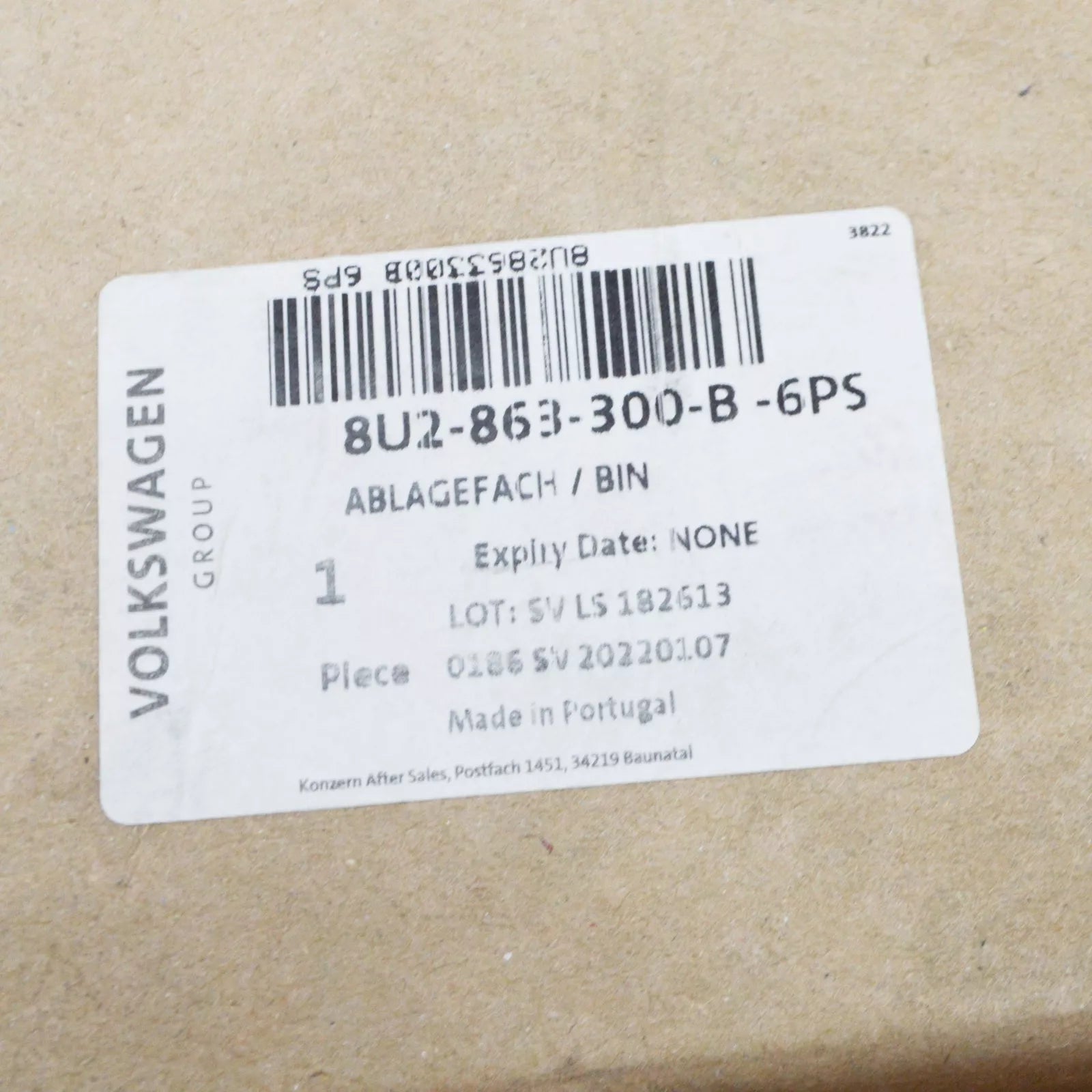 NEW AUDI Q3 8U STOWAGE COMPARTMENT RHD 8U2863300B6PS 8U2863300B 6PS ORIGINAL