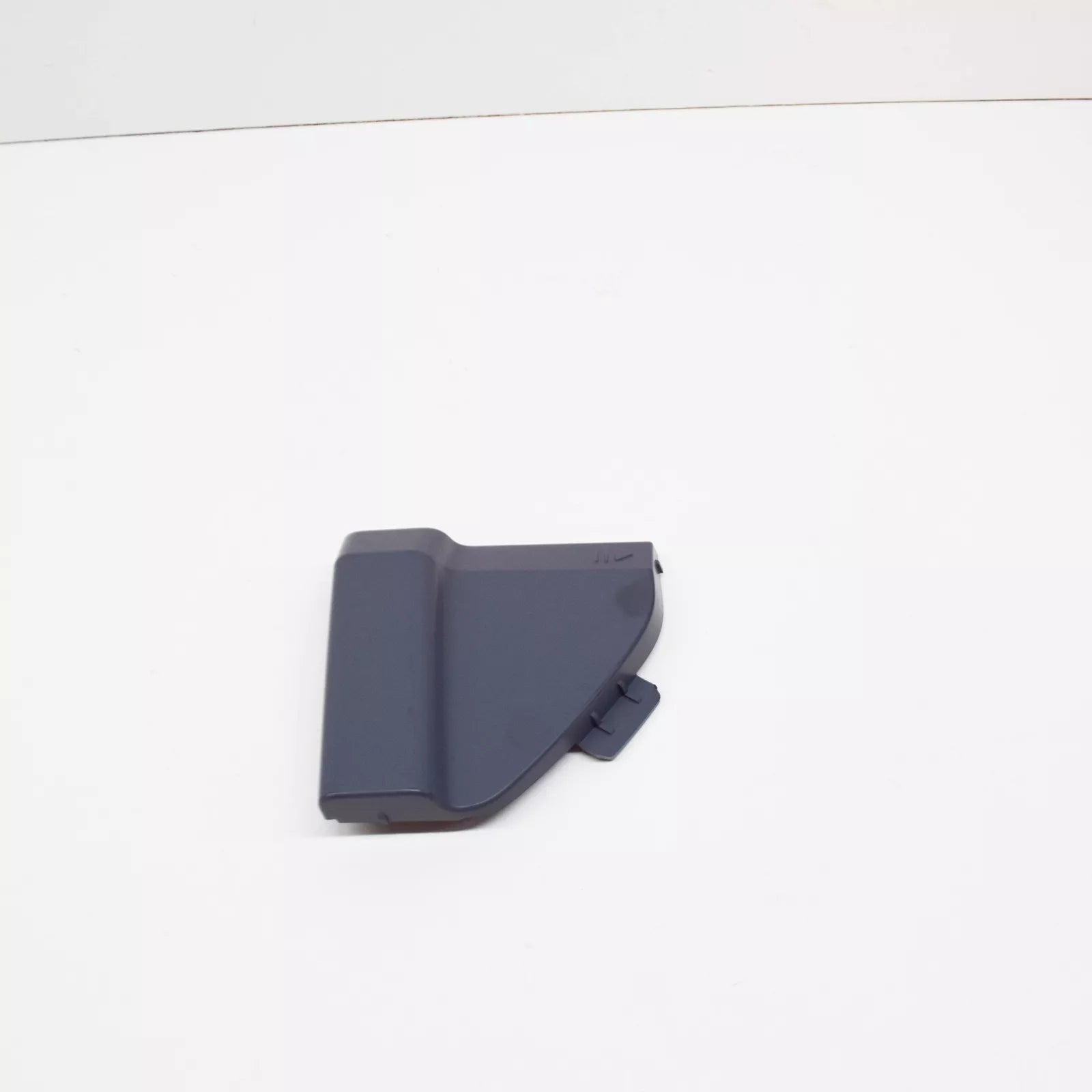 NEW MERCEDES-BENZ ML W164 FRONT BUMPER TOW EYE COVER A16488548239999 ORIGINAL