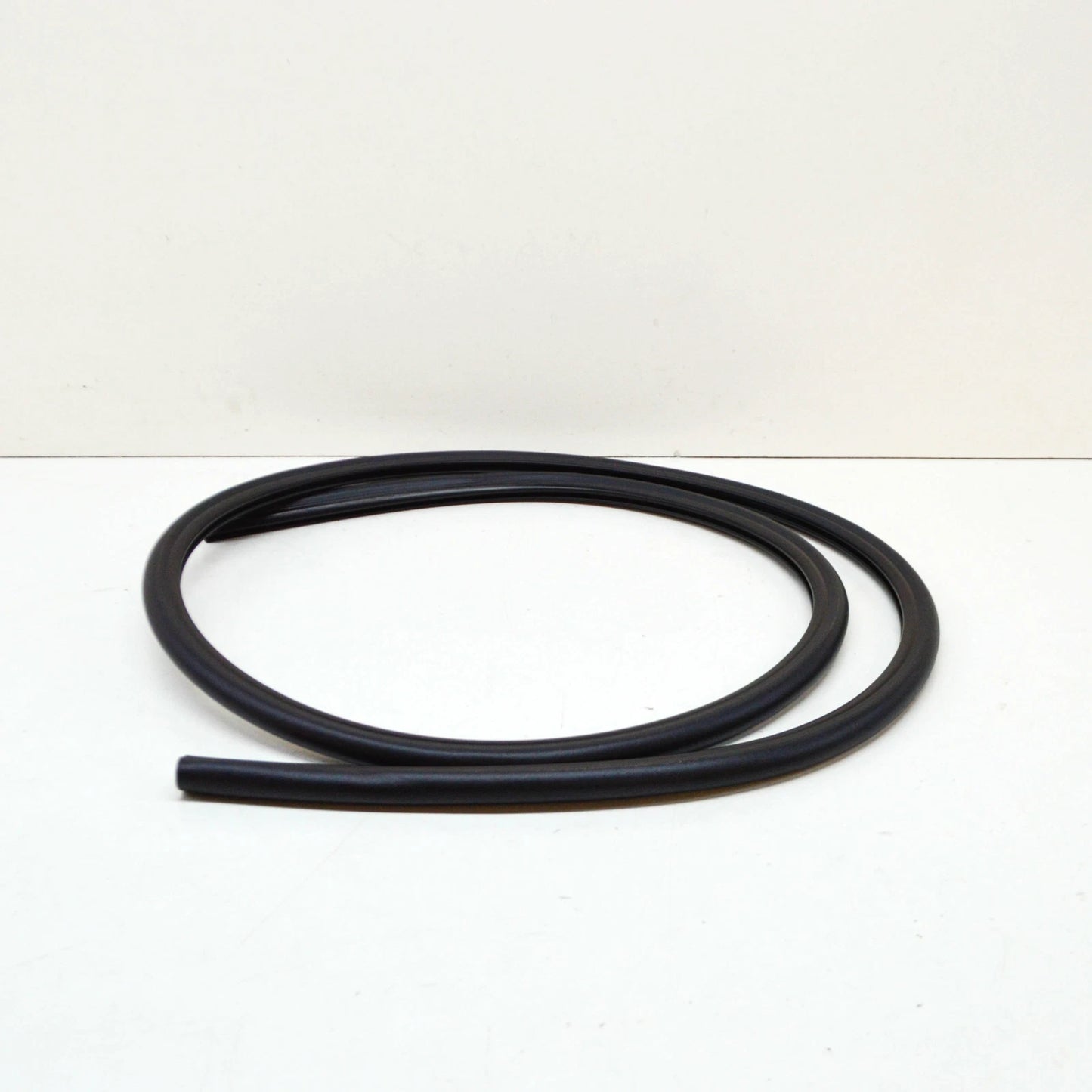 NEW BMW 7 G11 G12 FRONT BONNET HOOD RUBBER SEAL 51767475285 7475285 ORIGINAL