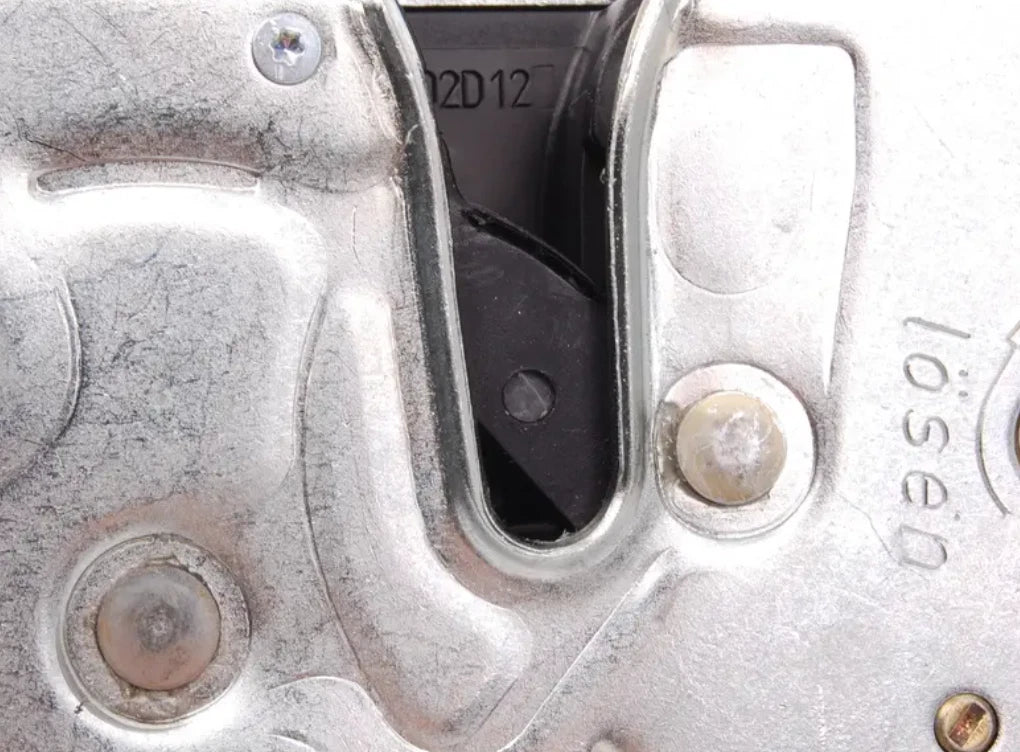 NEW BMW 3 E46 FRONT RIGHT DOOR LOCK 51217011244 7011244 ORIGINAL