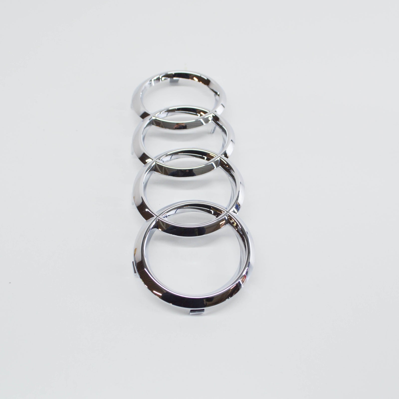 NEW AUDI RS7 SPORTBACK 4K8 FRONT RADIATOR GRILLE BADGE 4K88536052ZZ ORIGINAL