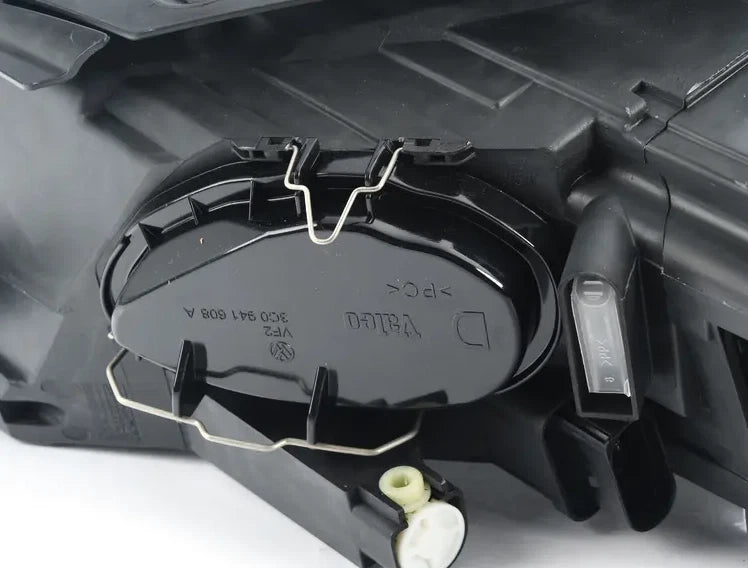 NEW VOLKSWAGEN PASSAT B6 FRONT RIGHT HEADLIGHT LHD USA 3C0941754M ORIGINAL