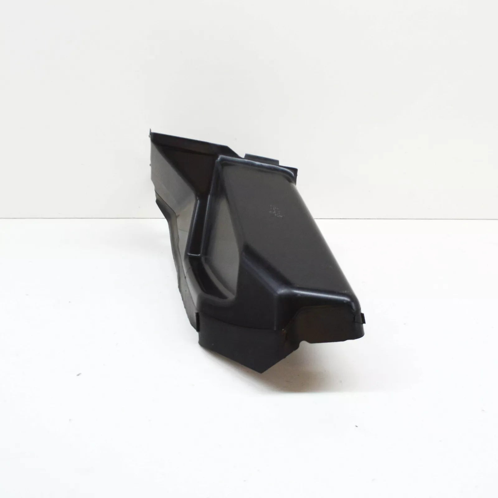 NEW AUDI A8 4H RIGHT RADIATOR AIR GUIDE 4H0117336D