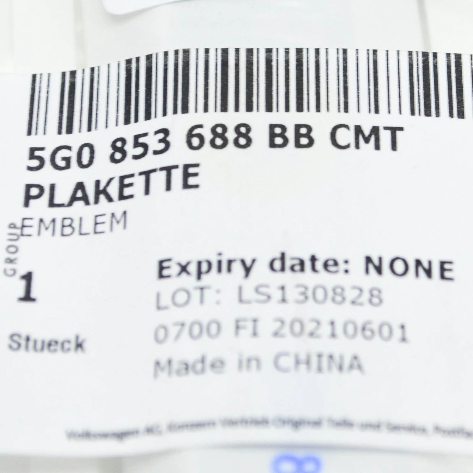 NEW VOLKSWAGEN GOLF MK7 GTD FRONT RIGHT FENDER WING BADGE 5G0853688BBCMT