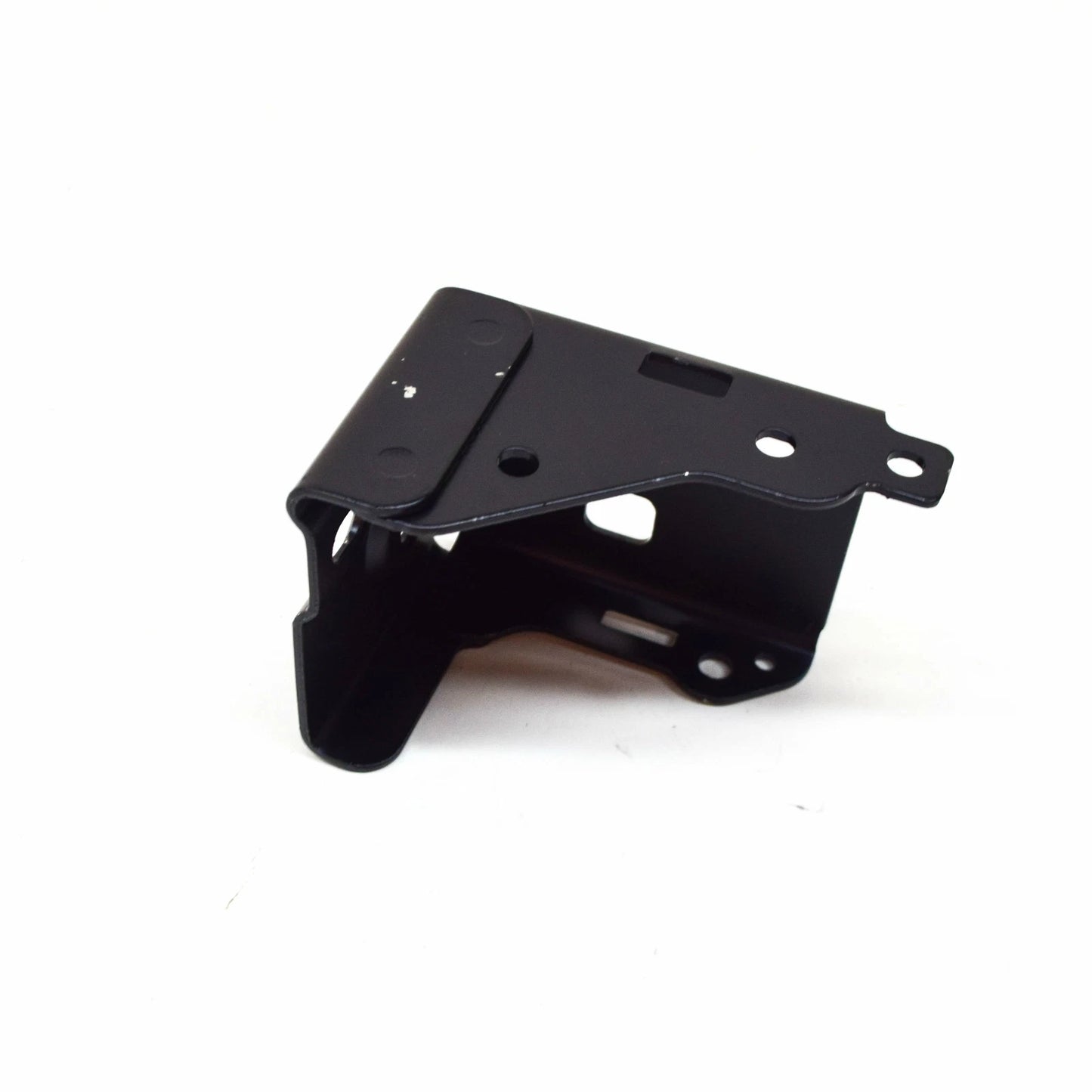 NEW MB E W213 FRONT CROSSMEMBER BOTTOM REAR RIGHT MOUNT A2136261300 ORIGINAL