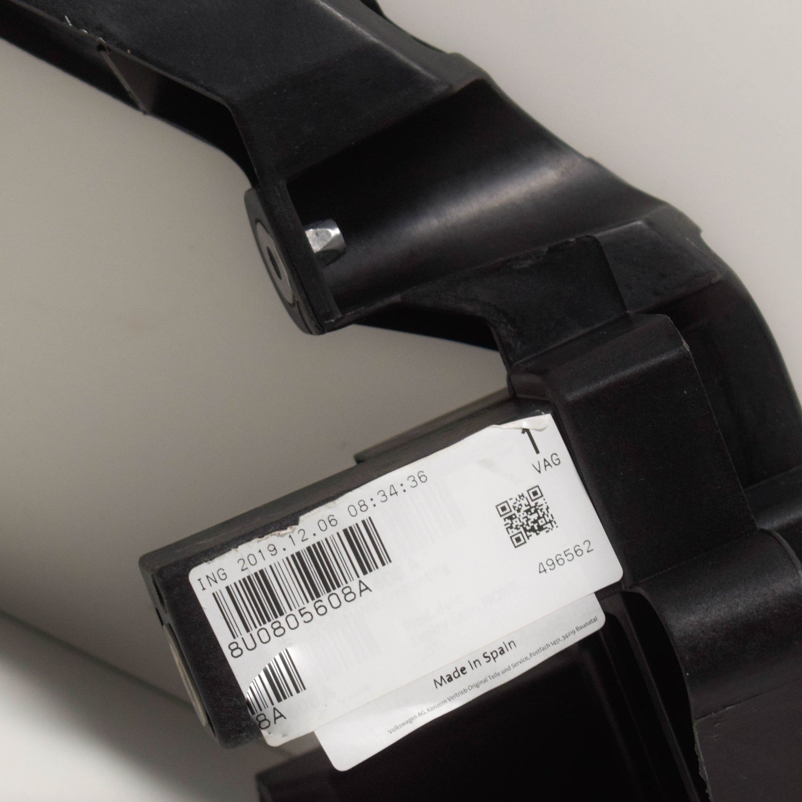 new audi q3 8u front right headlight bracket 8u0805608a 2015 original