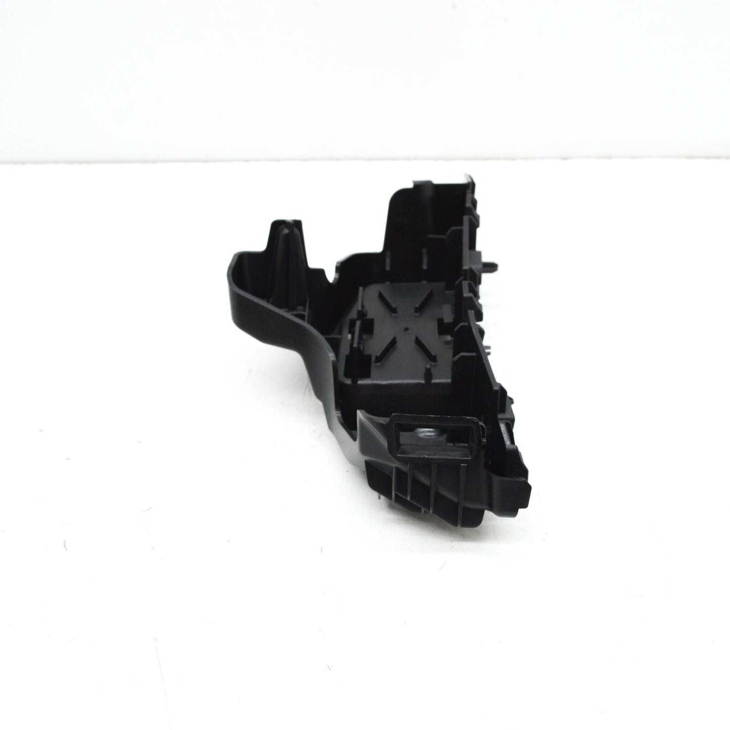 NEW AUDI A3 LIMOUSINE 8Y FRONT RIGHT CARRIER GUIDE 8Y0807184A ORIGINAL