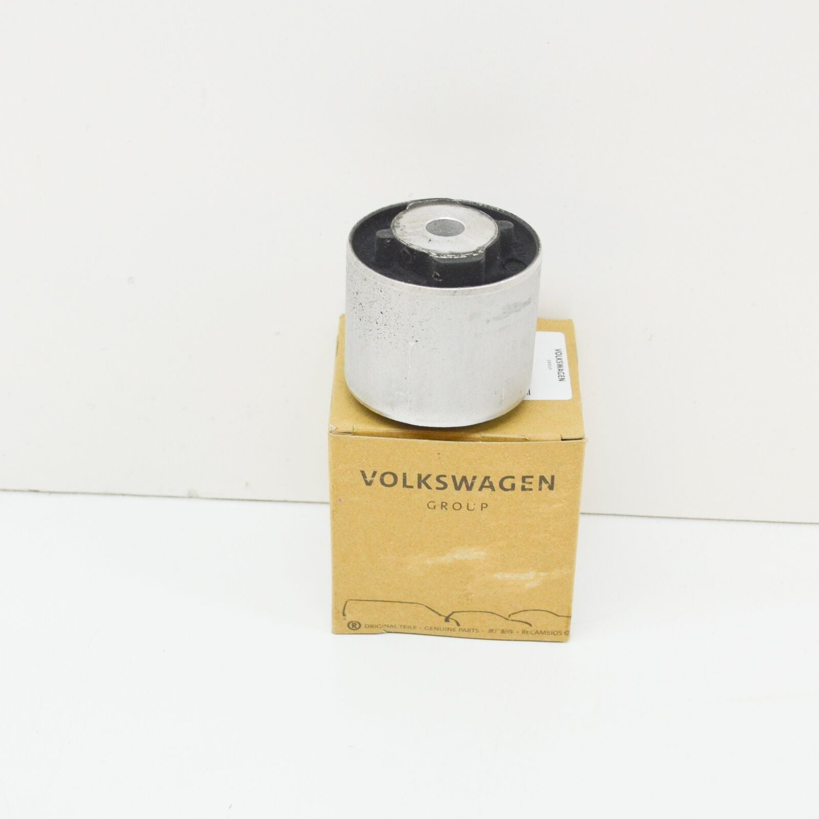 NEW VW TOUAREG 7L FRONT DIFFERENTIAL BONDED RUBBER BUSH 7L0525337B ORIGINAL