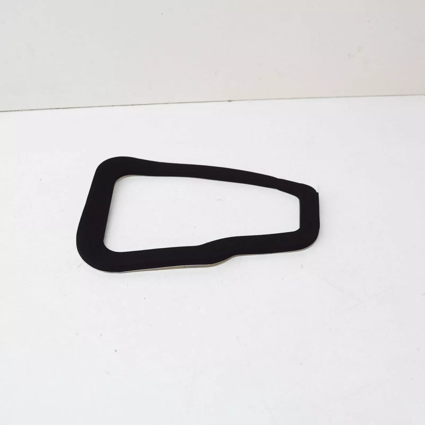 NEW VW GOLF MK7 REAR RIGHT INNER TAIL LIGHT SEAL 5G0945192 ORIGINAL