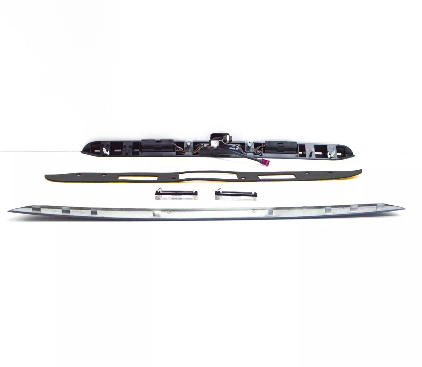 NEW BMW 5 E39 TOURING 2.0I TRUNK LID GRIP WITH KEY BUTTON 51138185790 ORIGINAL