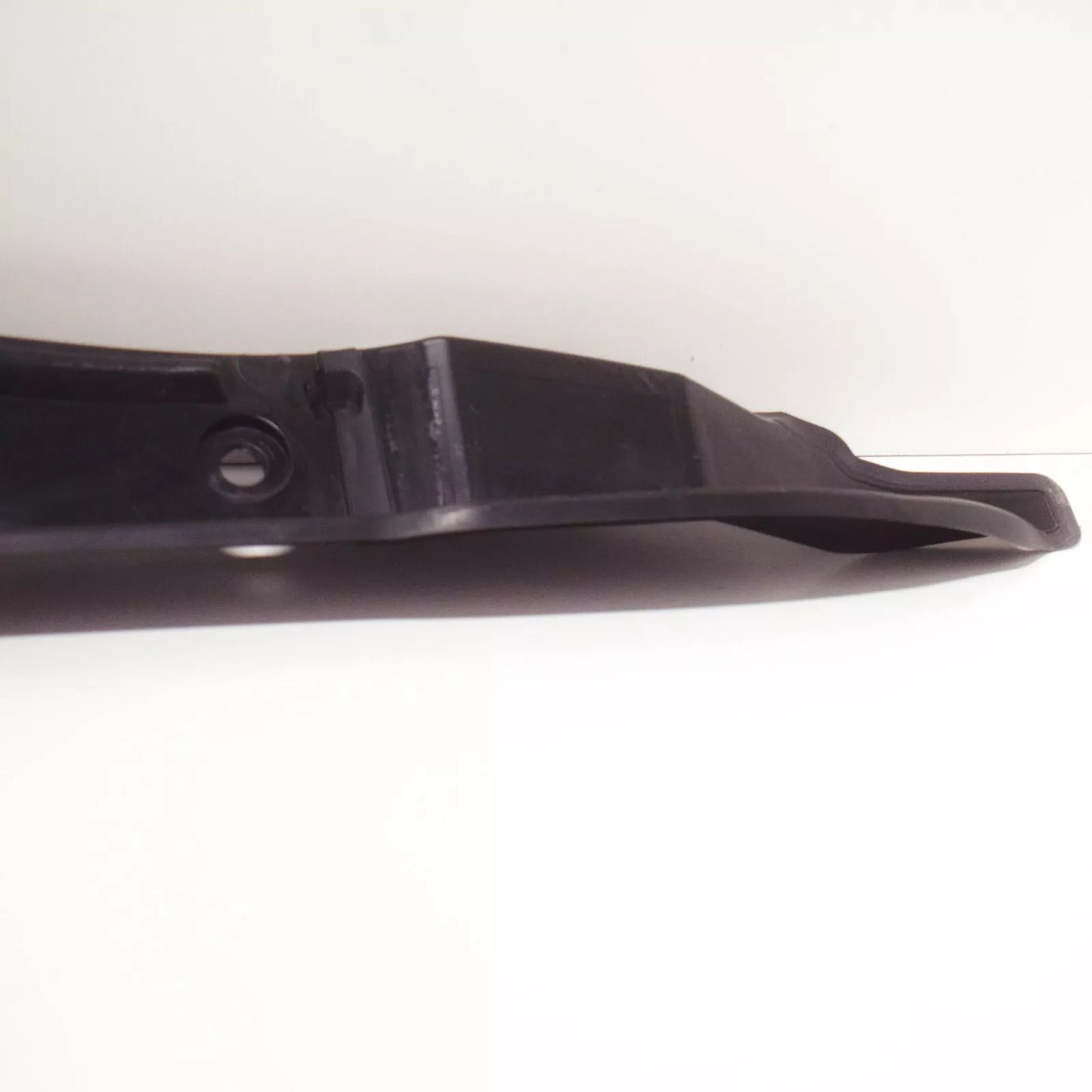 NEW AUDI Q5 8R FRONT LEFT FENDER CLOSING ELEMENT 8R0821111C