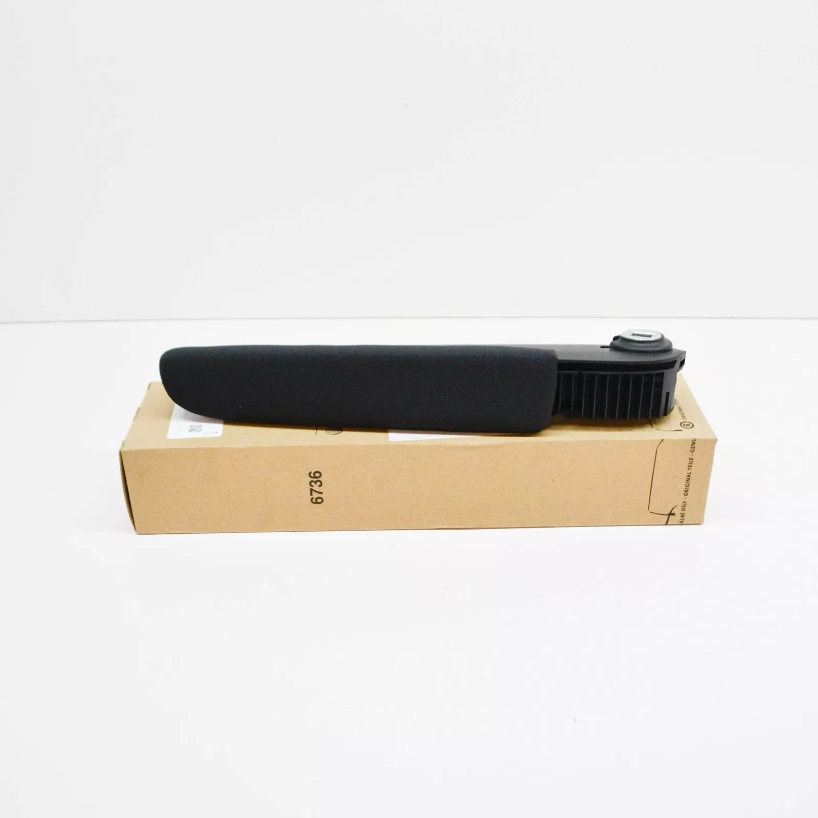 NEW VOLKSWAGEN CADDY MK4 SB LEFT ARMREST 7C0881081FDNS ORIGINAL