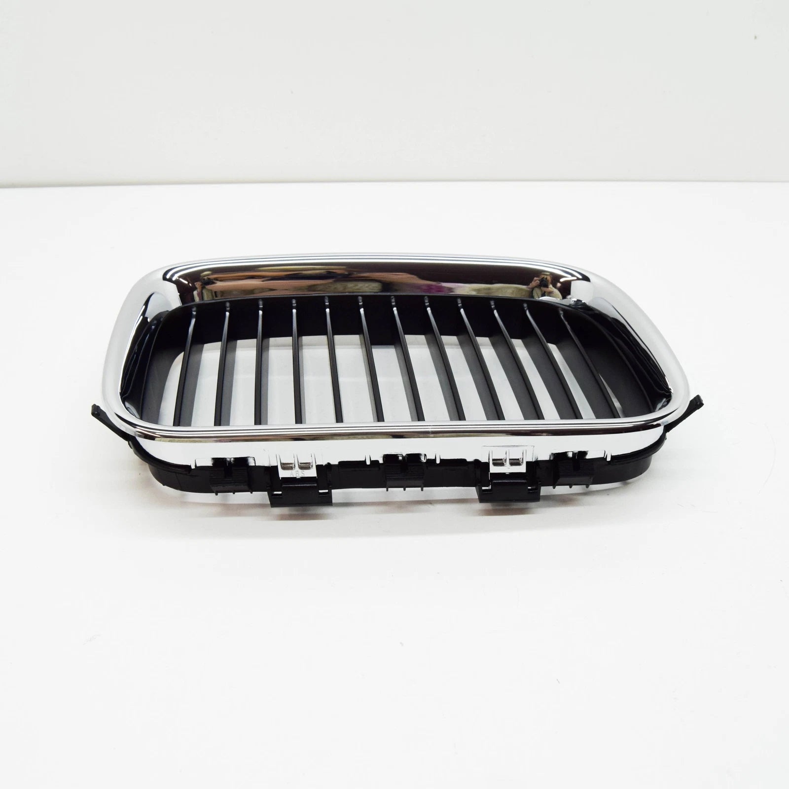 NEW BMW 3 SERIES E36 FRONT RADIATOR KIDNEY GRILLE RIGHT 8122238 51138122238