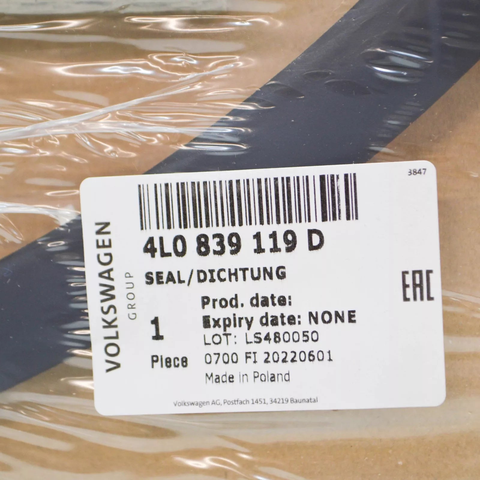 NEW AUDI Q7 4L REAR LEFT SEAL FOR SILL PANEL 4L0839119D