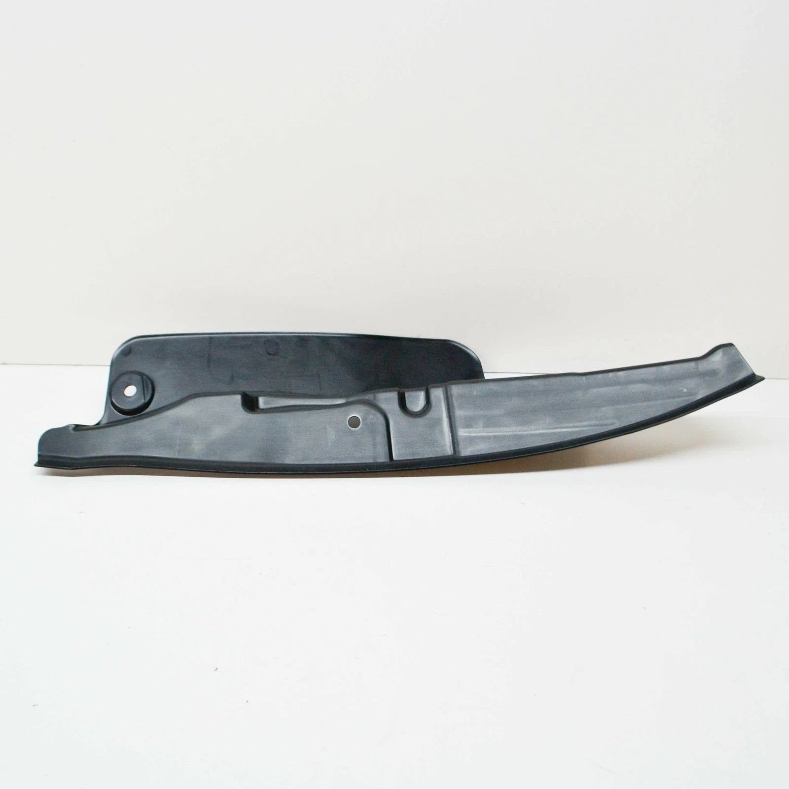 NEW VOLKSWAGEN JETTA A5 FRONT RIGHT FENDER CLOSING ELEMENT 1K5821112A ORIGINAL