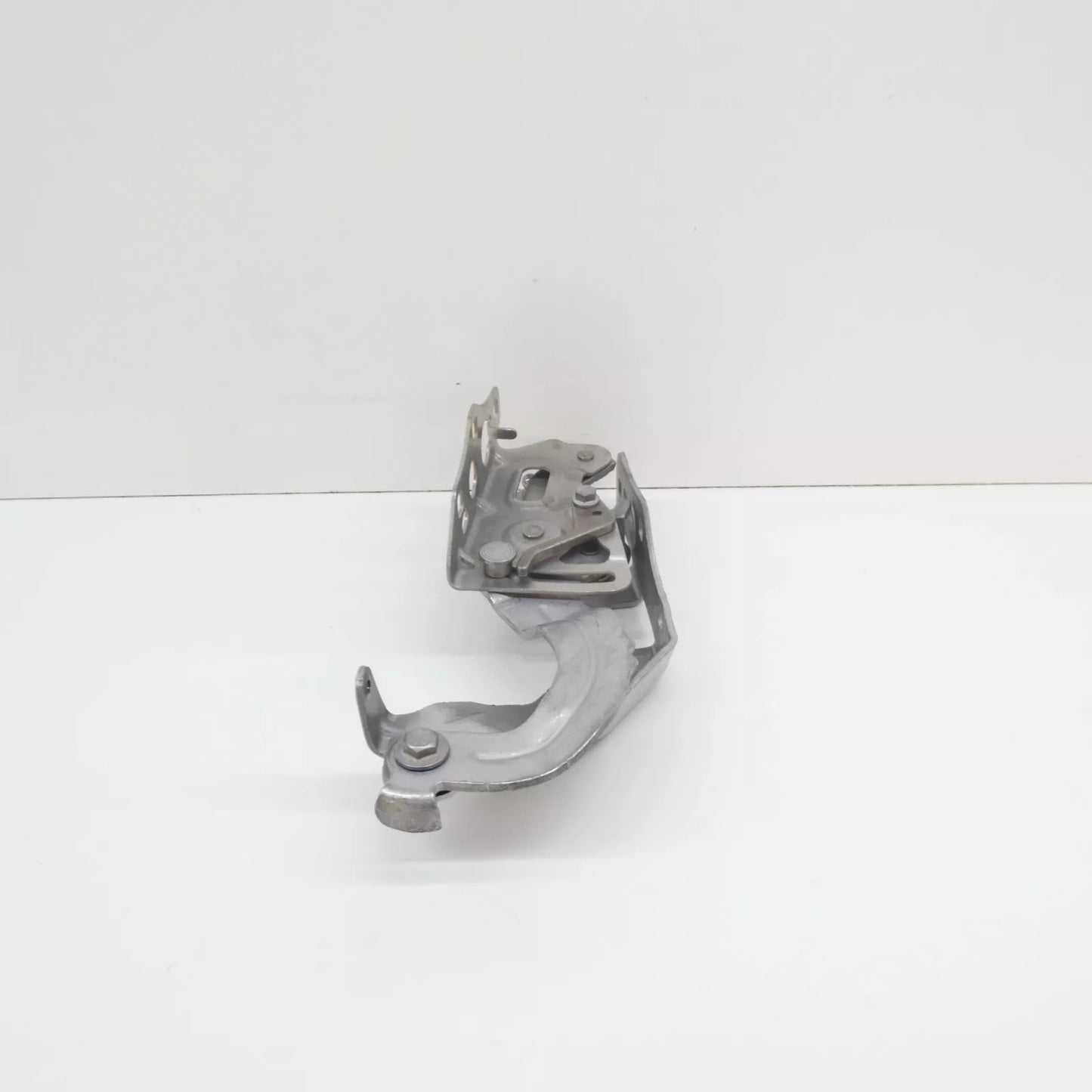 NEW MB C-CLASS W205 FRONT LEFT BONNET HOOD HINGE A2058800828