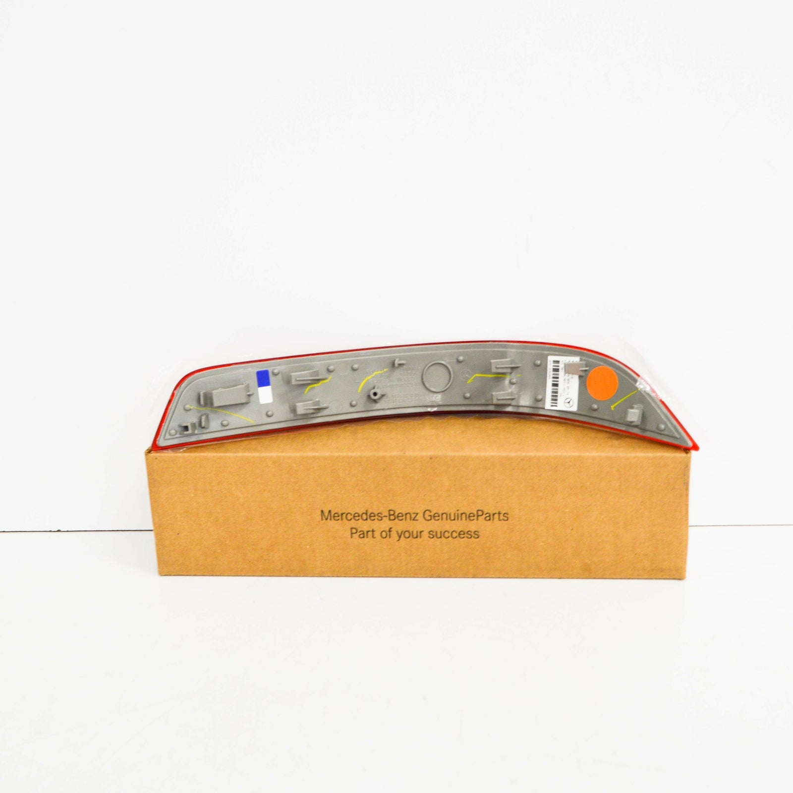 NEW MERCEDES-BENZ GL-CLASS X164 REAR LEFT BUMPER REFLECTOR A1648200974 ORIGINAL