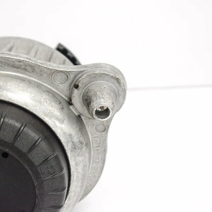 NEW MERCEDES BENZ C CLASS W205 LEFT SIDE ENGINE MOUNT A2052407600 ORIGINAL