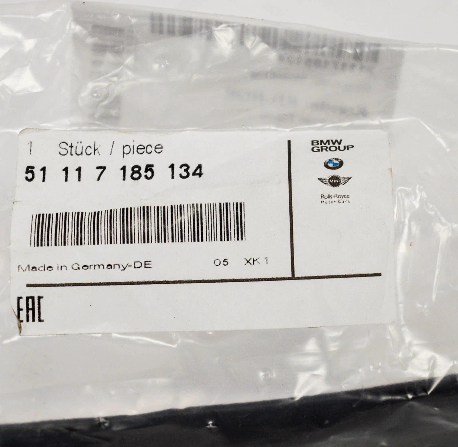 NEW BMW 1 E81 FRONT BUMPER RIGHT RUBBER STRIP PDC 51117185134 ORIGINAL