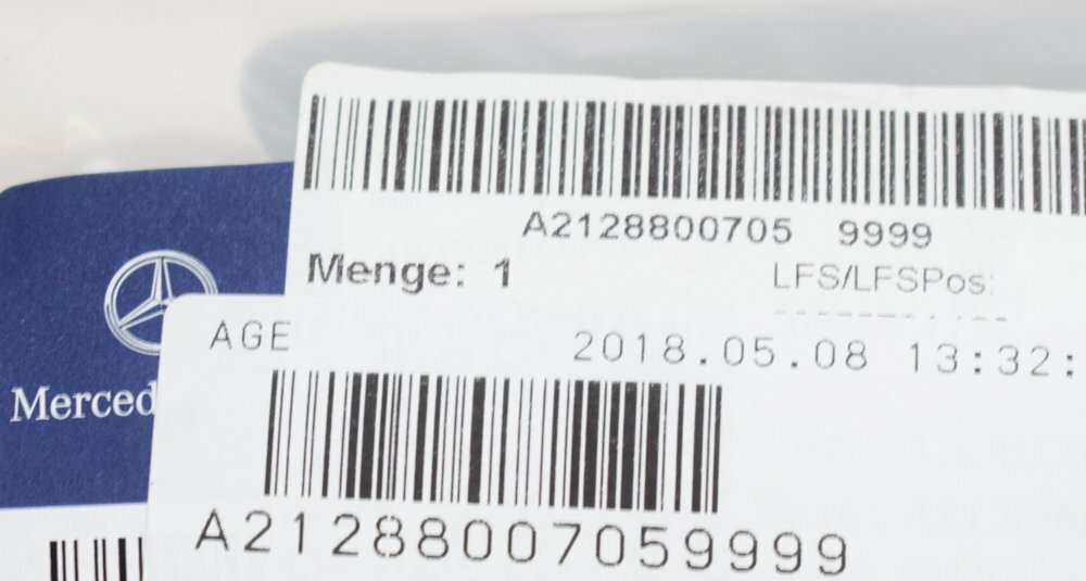 NEW MB E-CLASS W212 REAR BUMPER TOW EYE CAP COVER A21288007059999 ORIGINAL