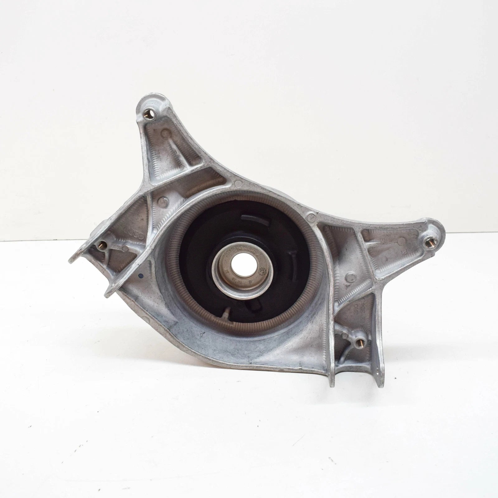 NEW AUDI Q5 8R FRONT RIGHT UPPER STRUT MOUNT BRACKET 8R0412392A