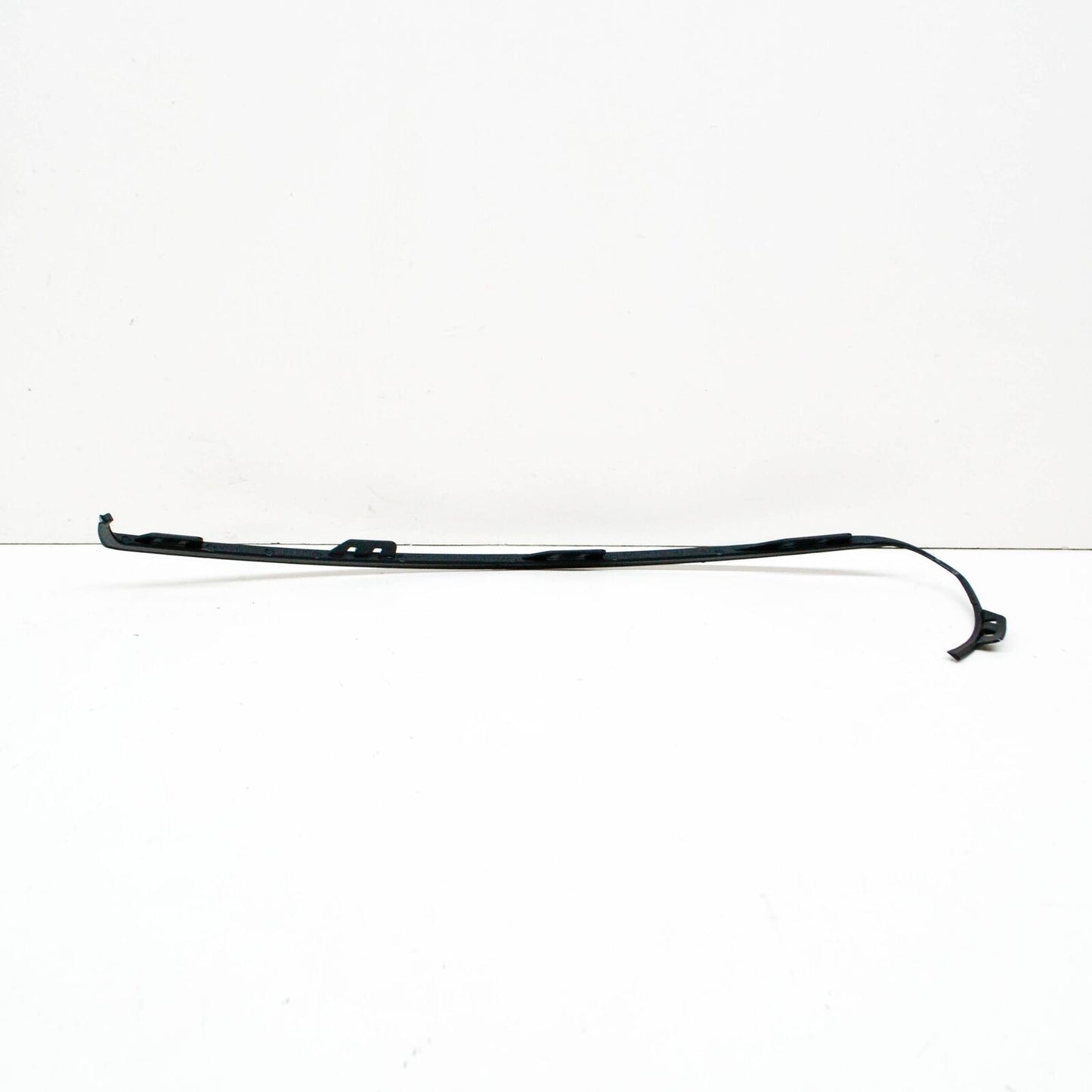 NEW MERCEDES-BENZ A-CLASS W176 FRONT BUMPER RIGHT TRIM A1768851822 ORIGINAL