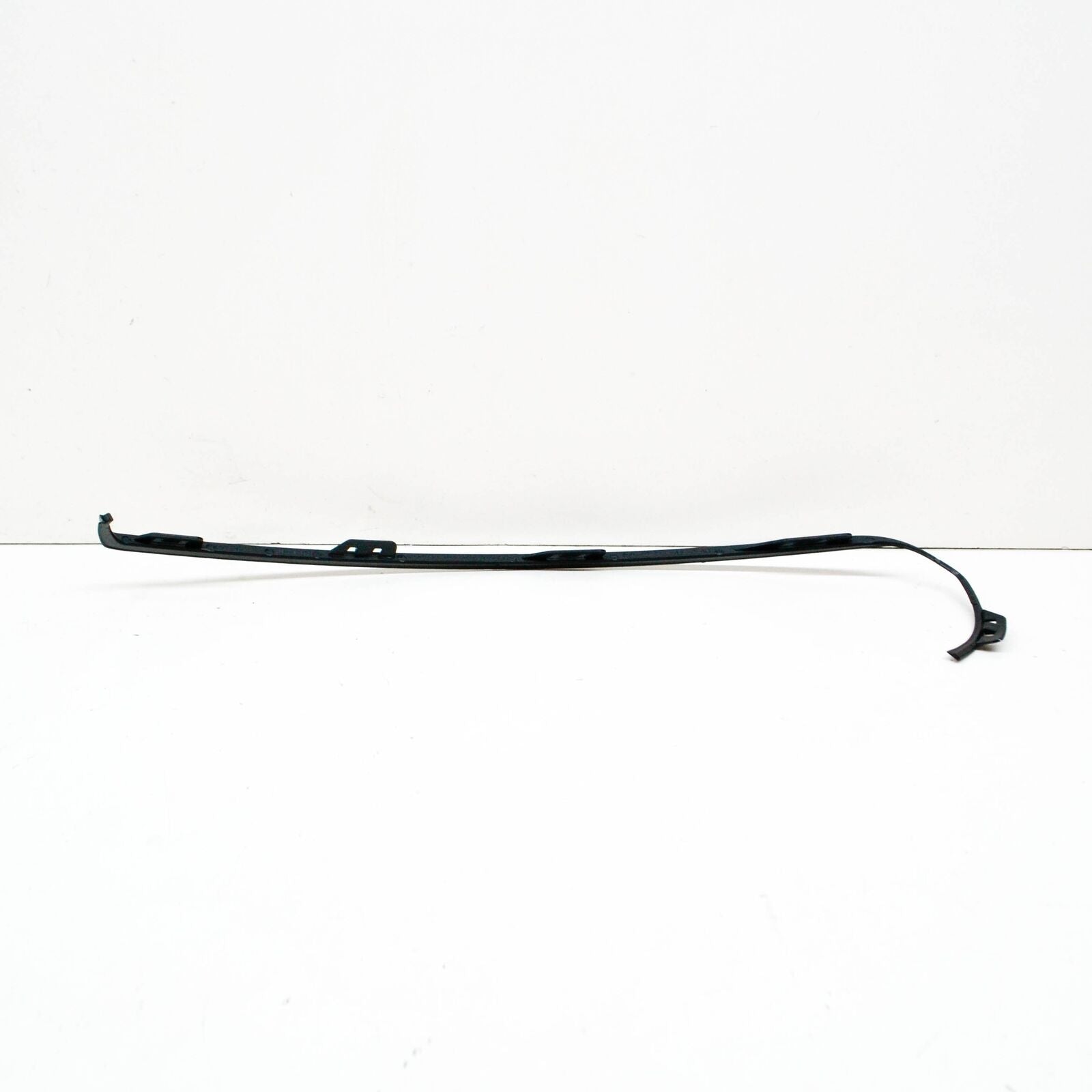 NEW MERCEDES-BENZ A-CLASS W176 FRONT BUMPER RIGHT TRIM A1768851822 ORIGINAL