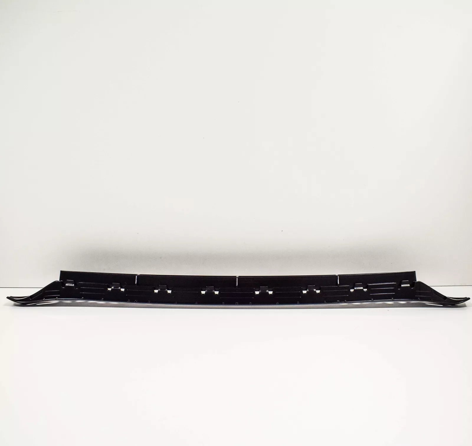 NEW AUDI A5 8T3 FRONT BUMPER LOWER CENTER GRILLE 8T0807647A01C