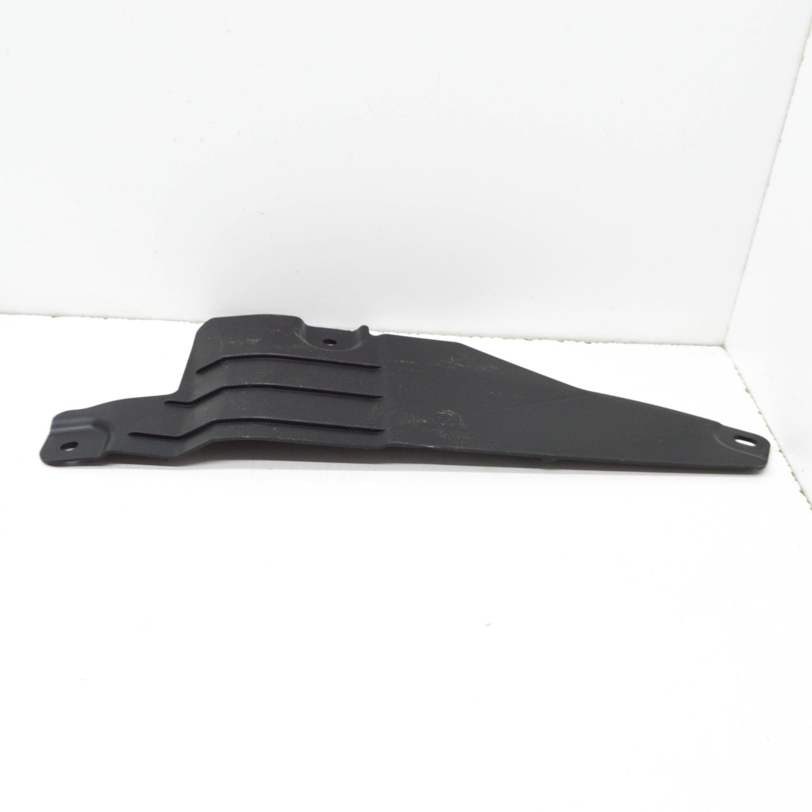 new bmw i8 i12 rear left aero cover 51757387415 original
