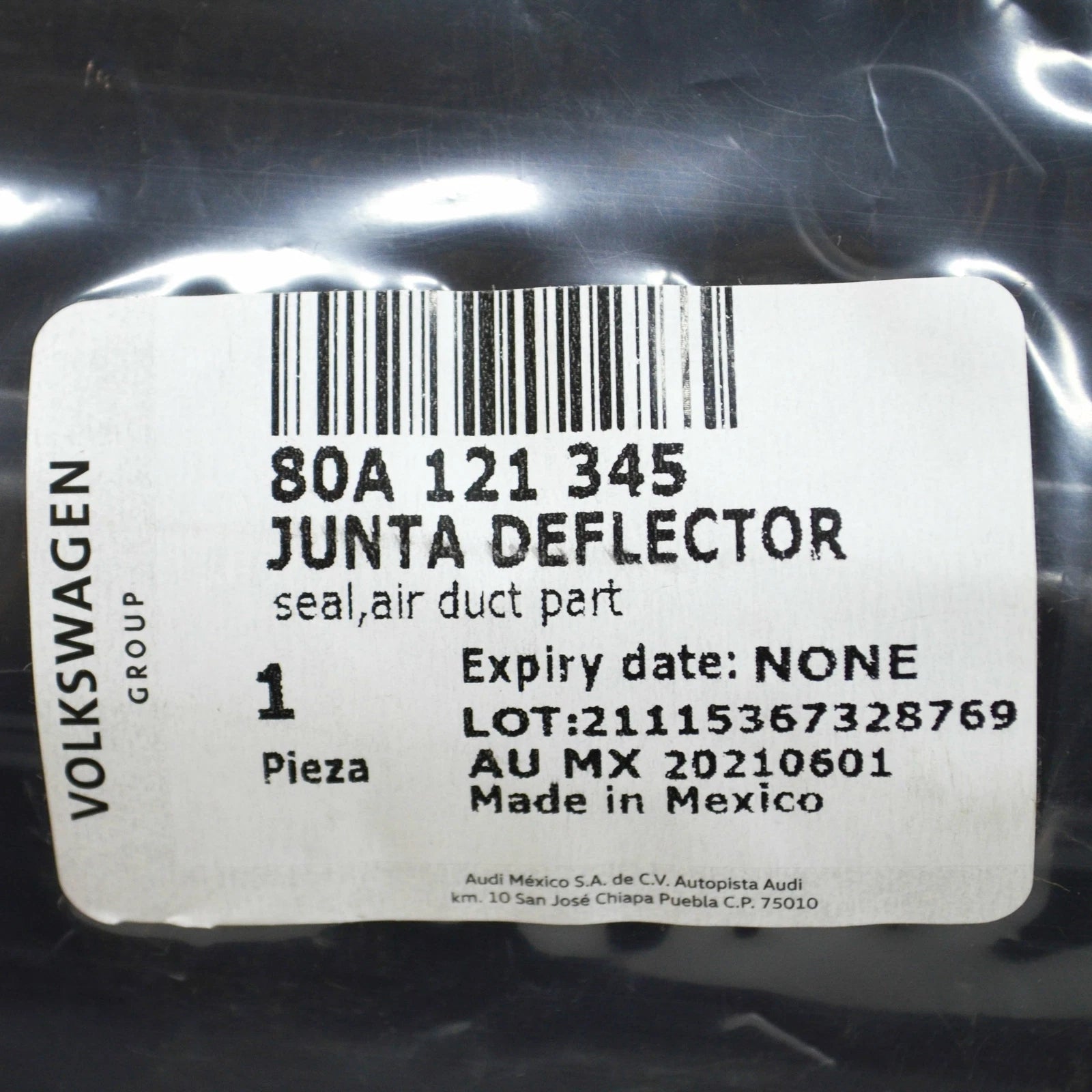 NEW AUDI Q5 RADIATOR CORE SUPPORT CENTER SEAL 80A121345AE