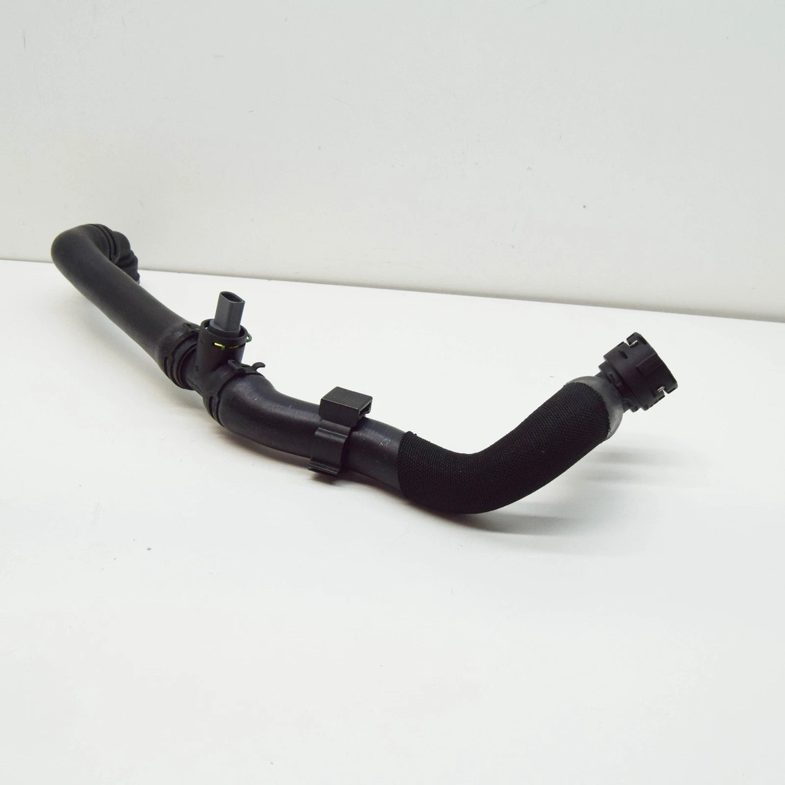 NEW AUDI Q3 8U COOLANT HOSE WITH QUICK RELEASE COUPLING 5N0122051CF ORIGINAL