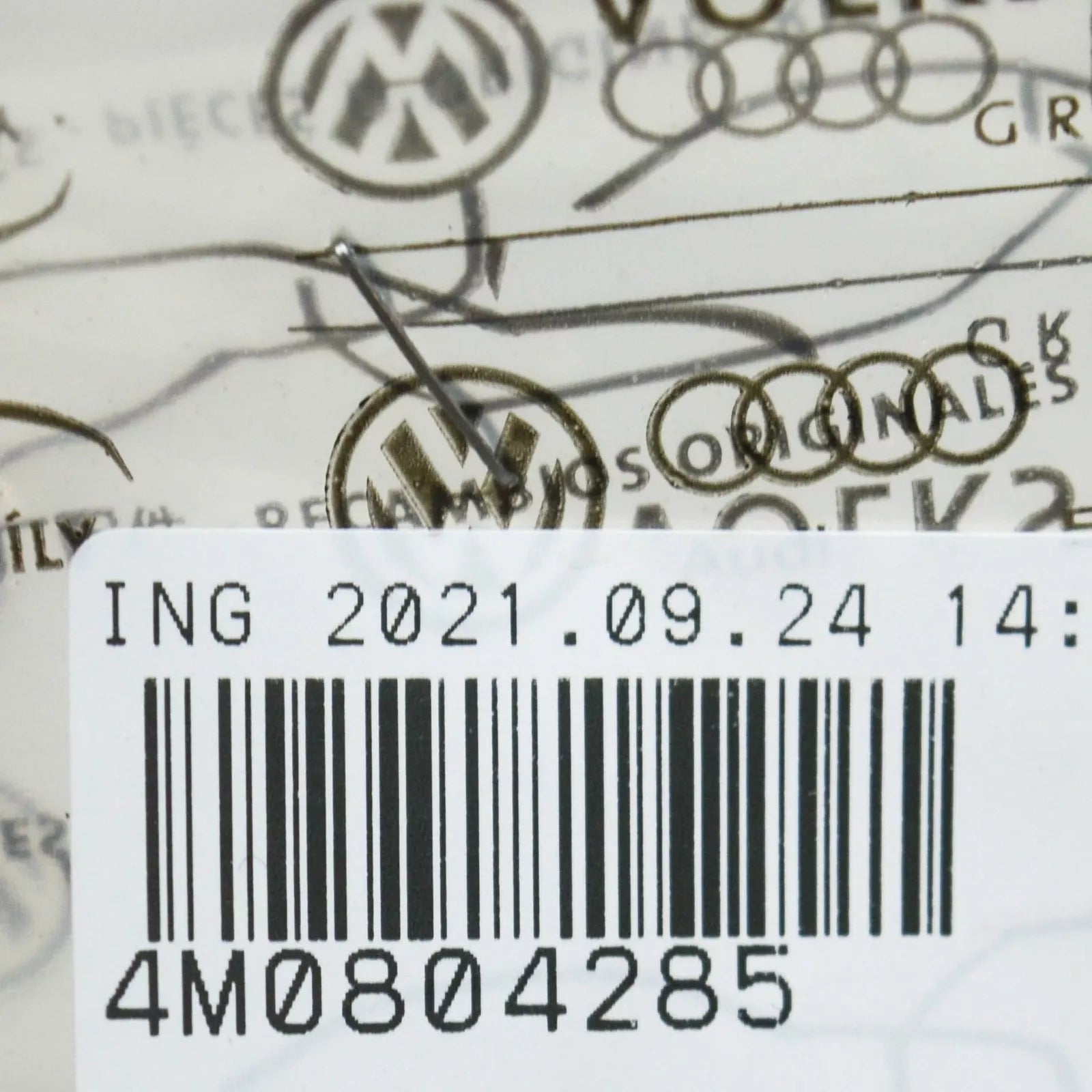 NEW AUDI Q7 4M LEFT SIDE RADIATOR HOLDER 4M0804285 ORIGINAL