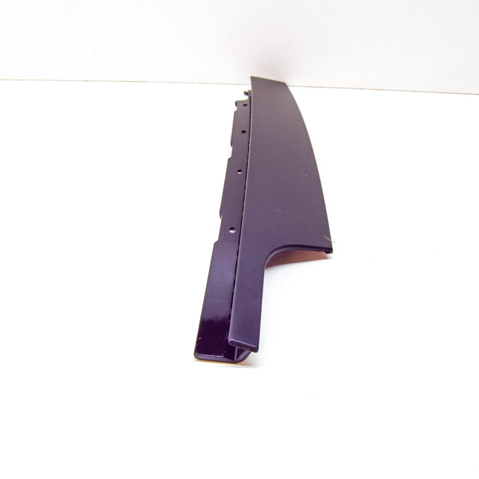 NEW BMW 1 E87 FRONT LEFT DOOR B-PILLAR WINDOW FRAME FINISHER 51337068099