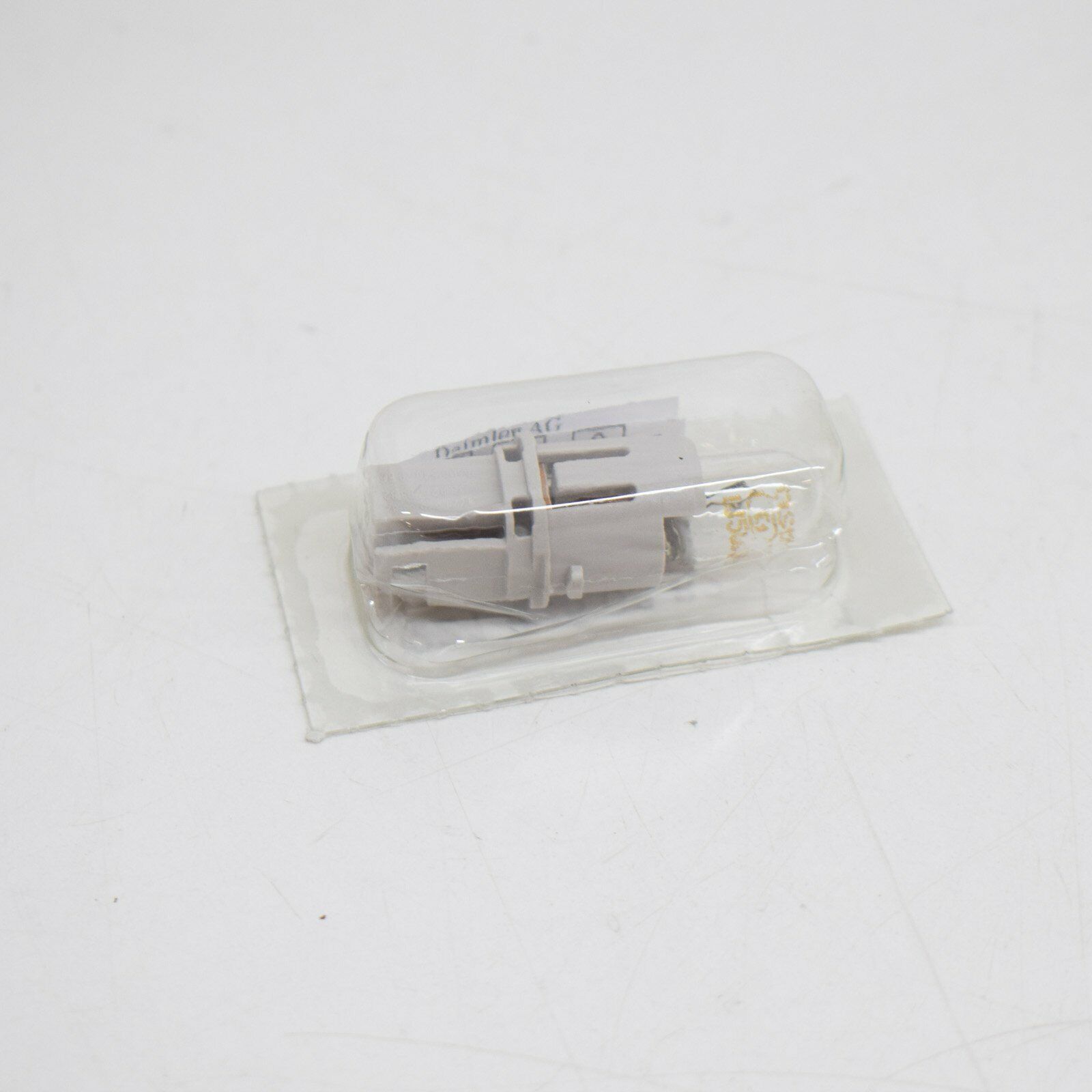 NEW MERCEDES-BENZ CLA C117 LAMP HOLDER A2218250382 ORIGINAL