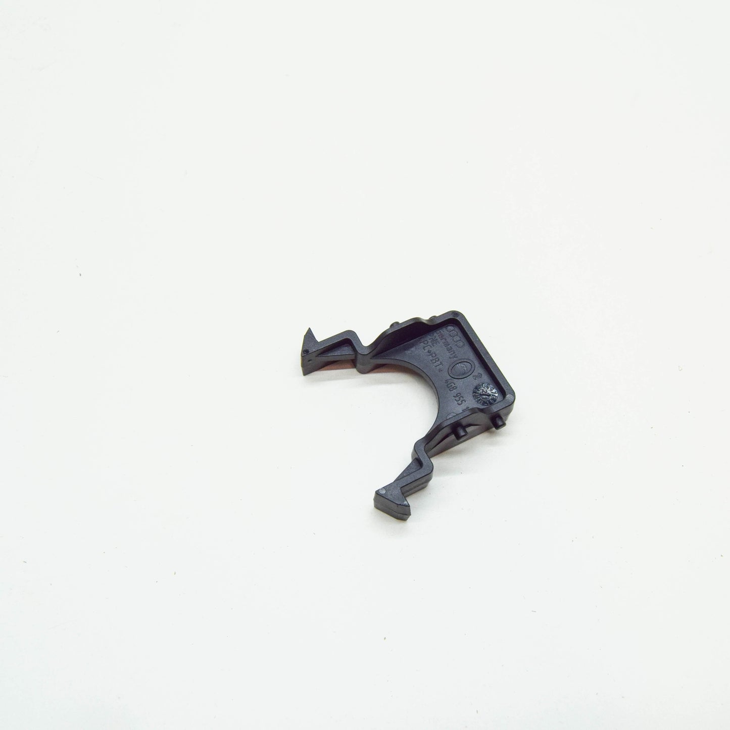new audi q2 ga front bumper headlight washer nozzle bracket 4g8955159 original