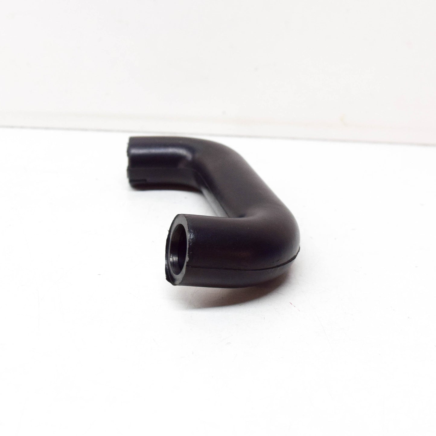 NEW MERCEDS BENZ 190 W201 CRANKCASE BREATHER HOSE A1020944882 ORIGINAL