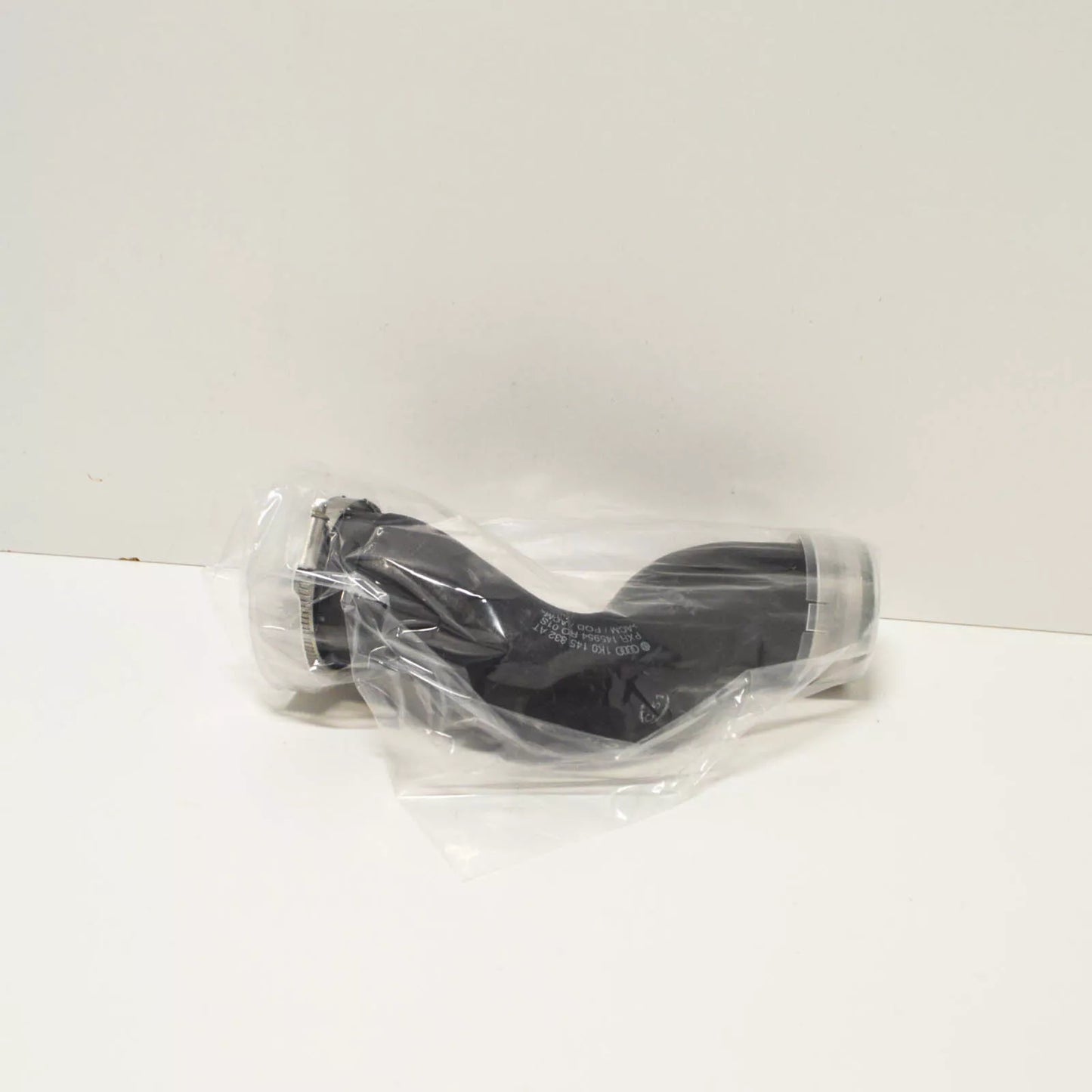 NEW VOLKSWAGEN BEETLE 5C INTERCOOLER HOSE 1K0145832AT 2.0TSI