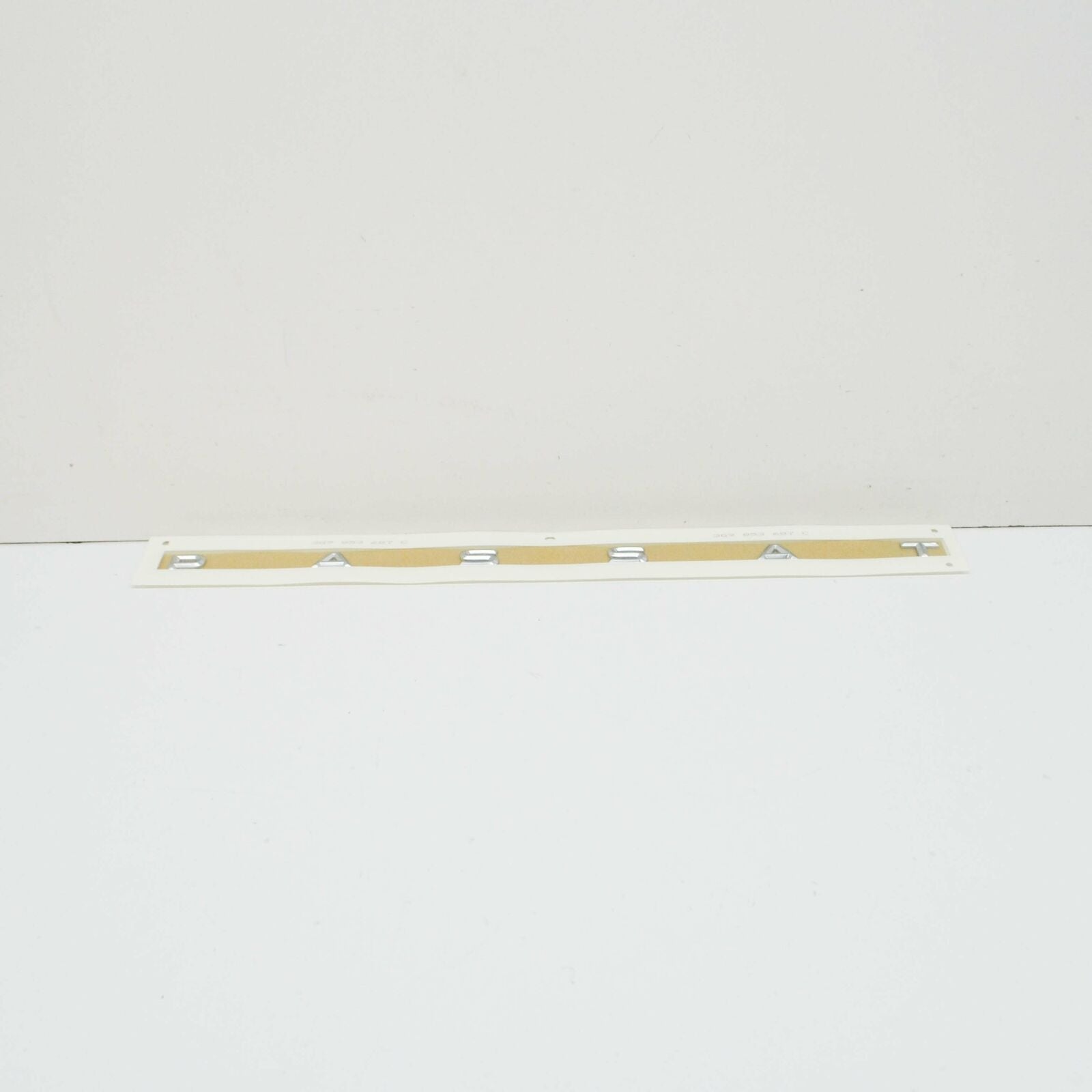 NEW VW PASSAT B8 3G BOOTLID BADGE 3G9853687C2ZZ ORIGINAL