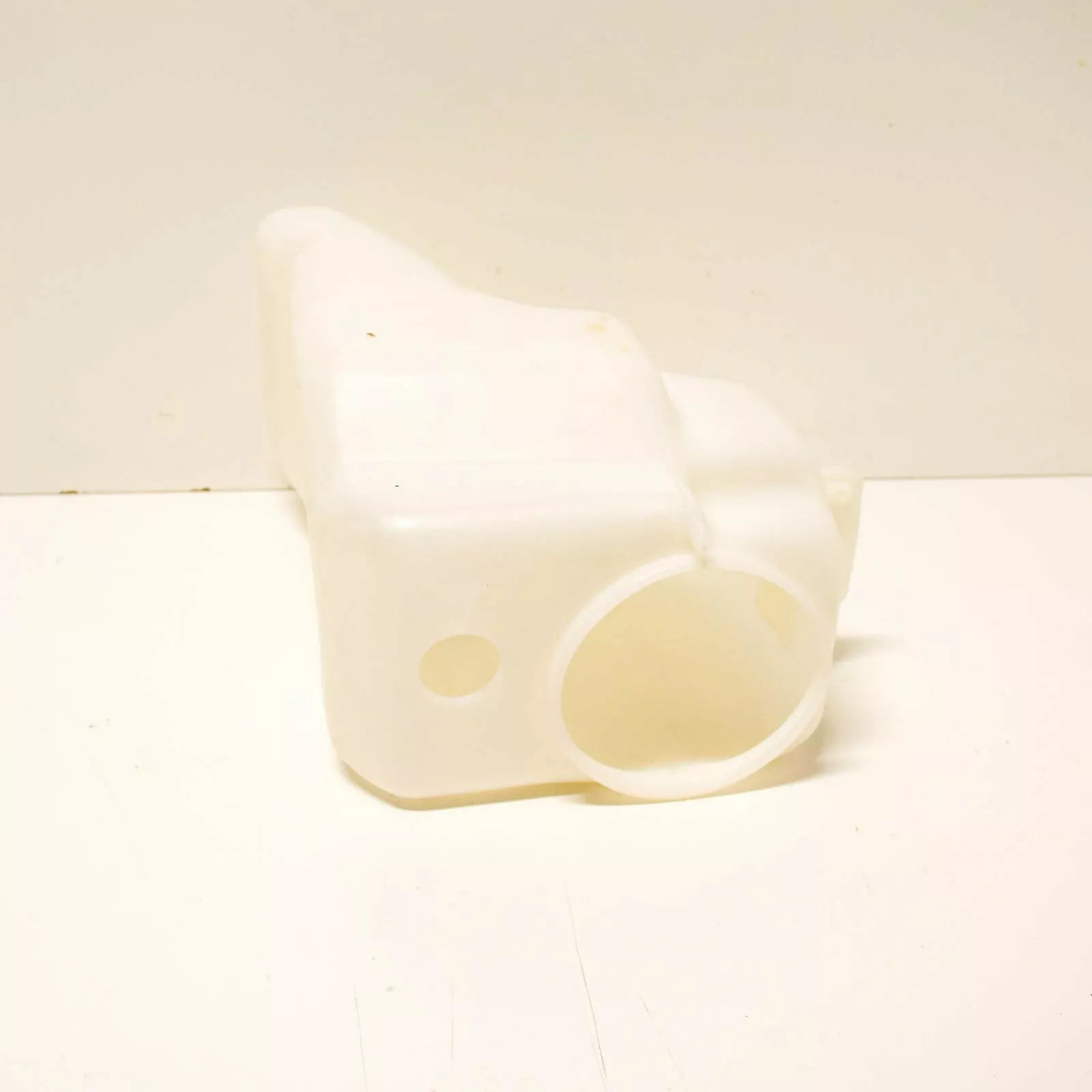 NEW MB E-CLASS W124 WINDSHIELD WASHER RESERVOIR A1248690720 3.0 PETROL