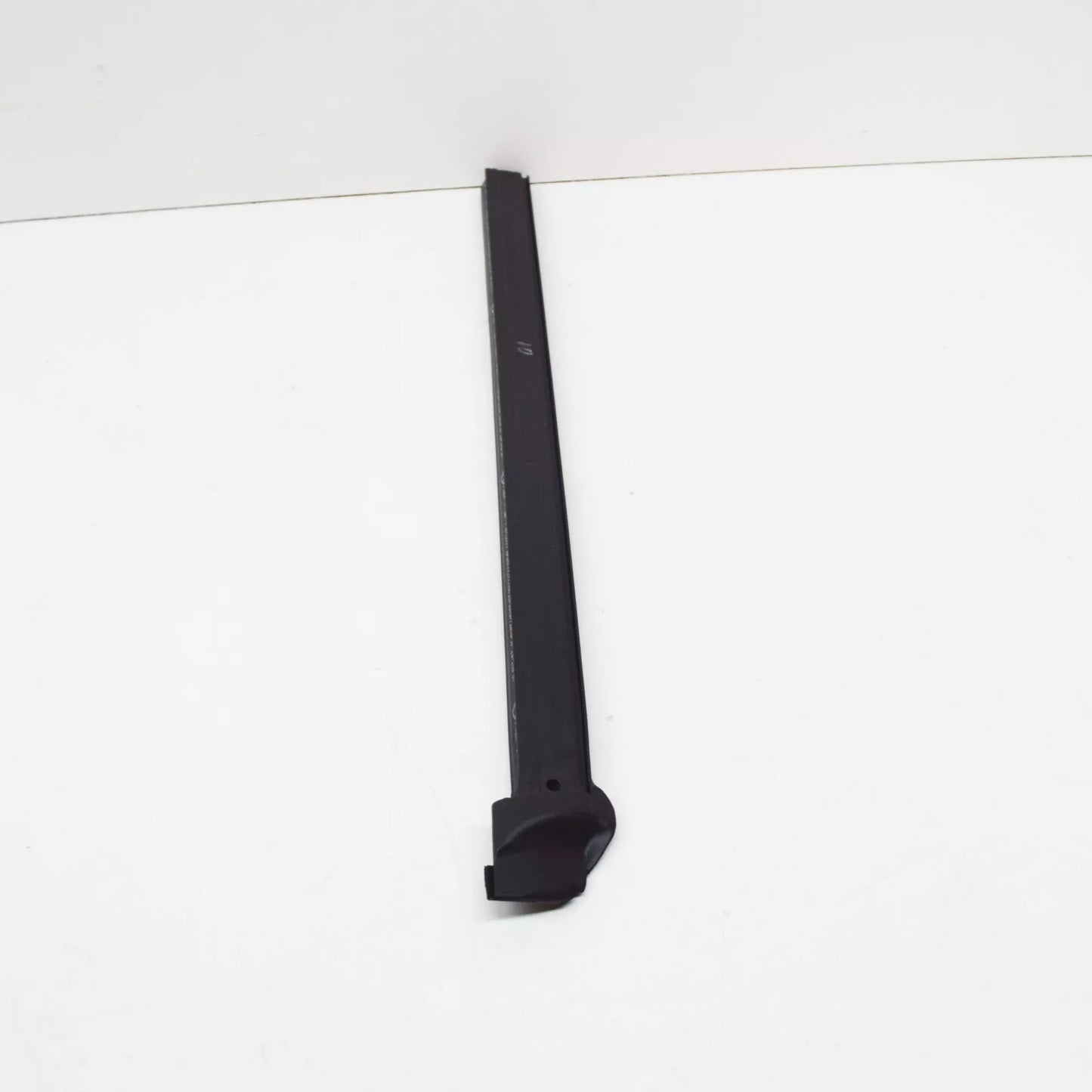 NEW MB S C217 REAR RIGHT SIDE WINDOW GLASS SEALING FRAME A2176701400