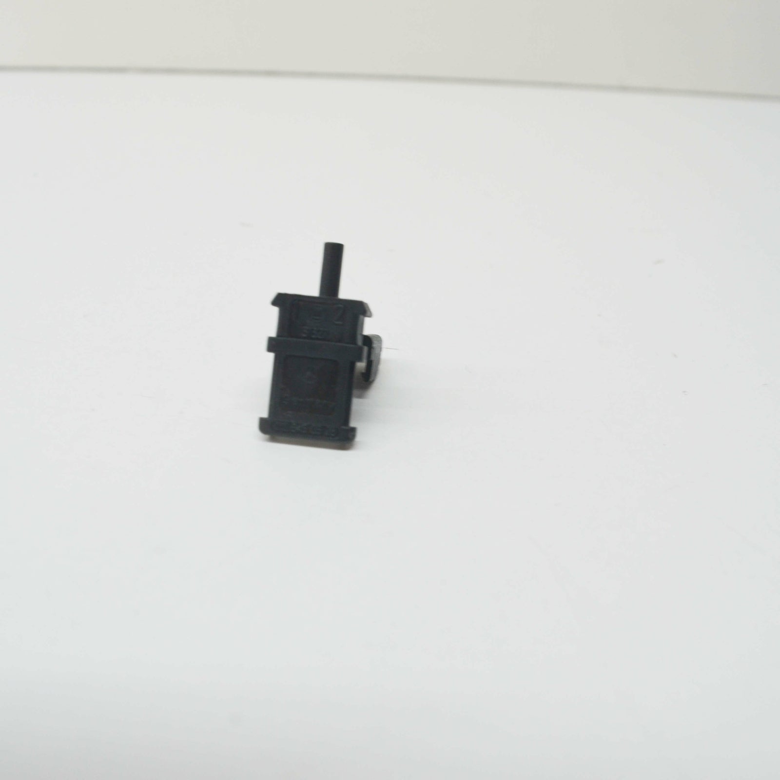 NEW MERCEDES-BENZ SL R129 HEATED REAR WINDOW PANE PLUG A0125450528 ORIGINAL