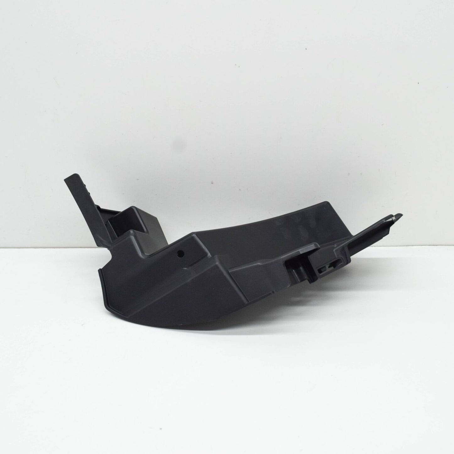 NEW MERCEDES-BENZ GLE C292 FRONT BUMPER LEFT CARRIER COVER A2928850024 ORIGINAL