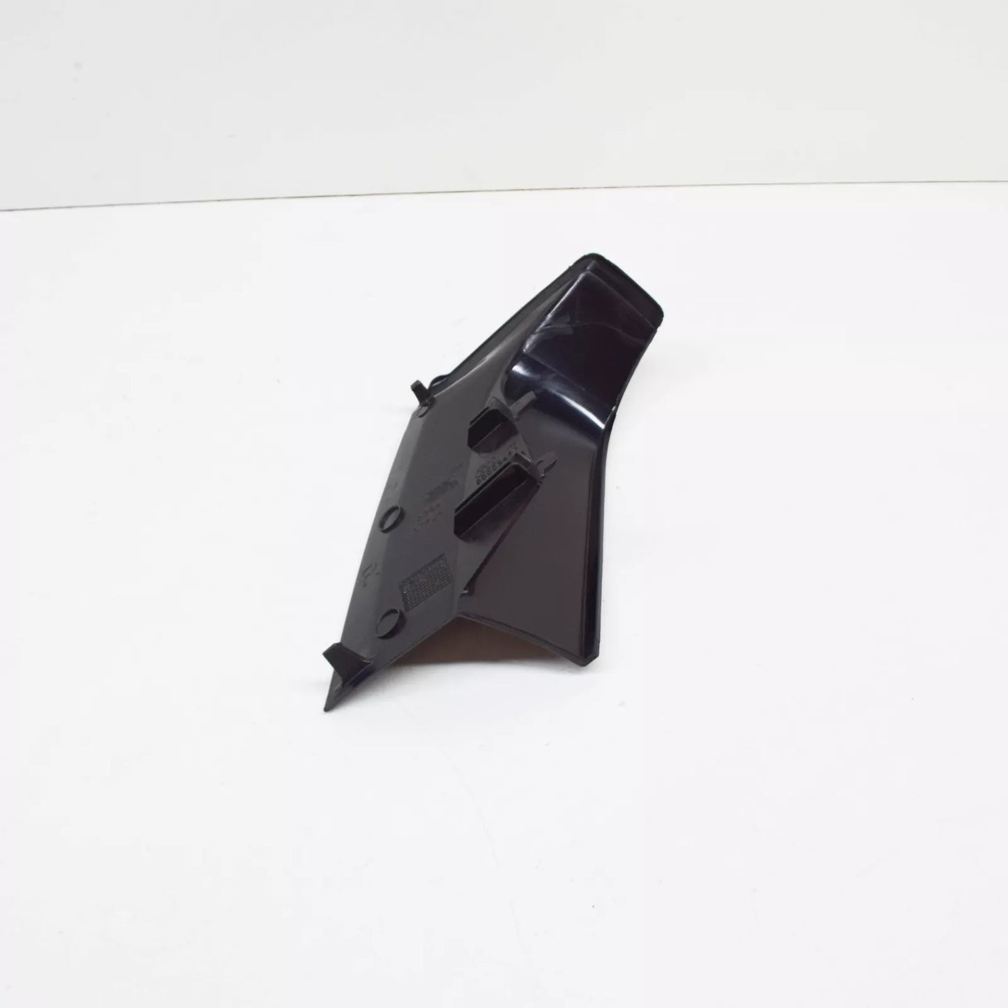 NEW AUDI A6 C7 REAR RIGHT TAIL LIGHT TRIM 4G5853268 ORIGINAL