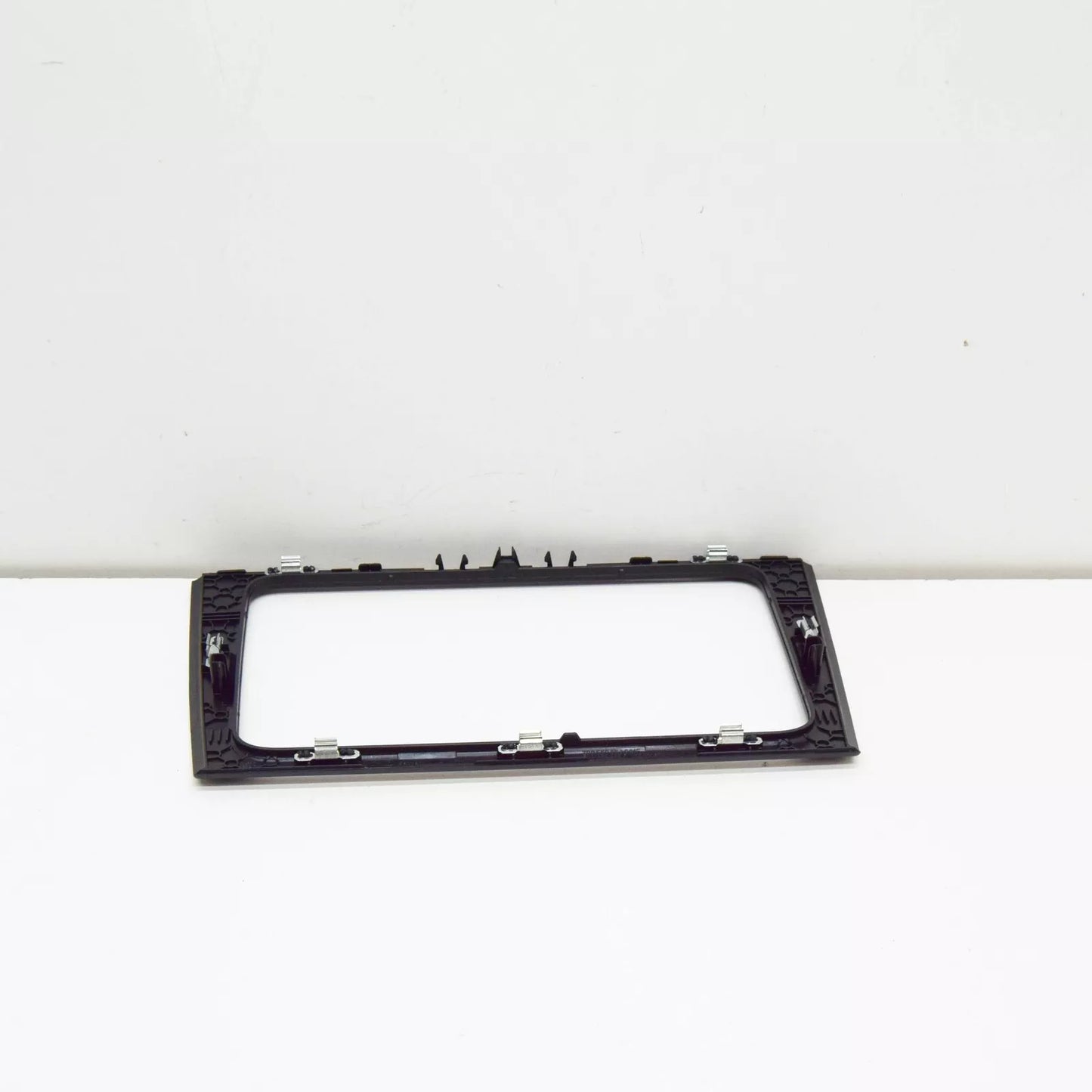 NEW VW GOLF MK6 DASHBOARD CENTER RADIO APERTURE TRIM 5K0858061F1QB ORIGINAL