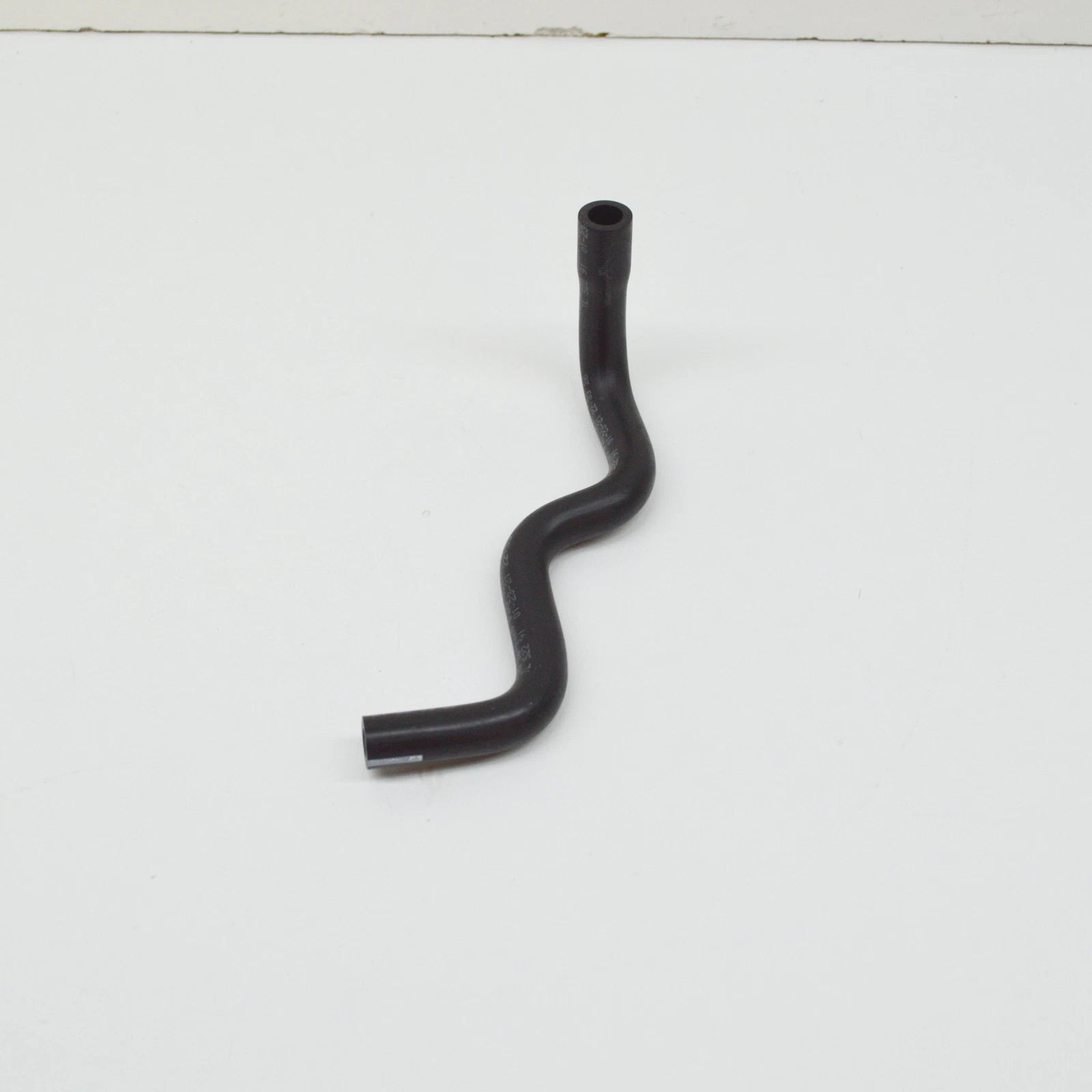 NEW VW GOLF VI 5K MK6 ENGINE VENT HOSE 03C103560F ORIGINAL