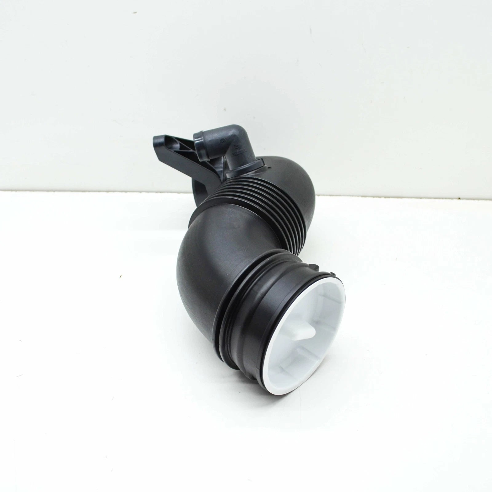 NEW BMW X5 M F85 ENGINE AIR INTAKE RUBBER BOOT HOSE 1-4 13717848381 ORIGINAL