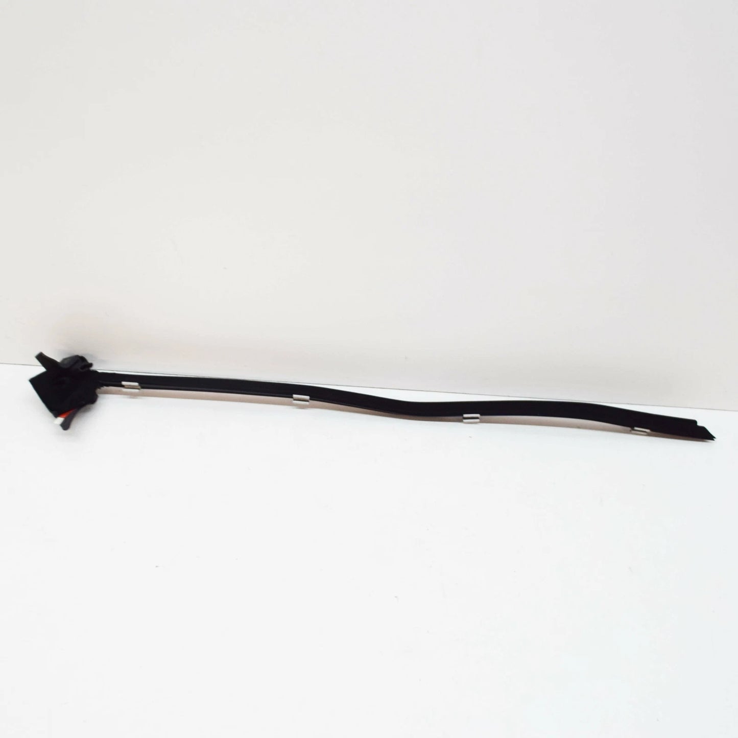 NEW MB CL C215 REAR RIGHT SIDE WINDOW OUTSIDE SEALING RAIL A2156700438