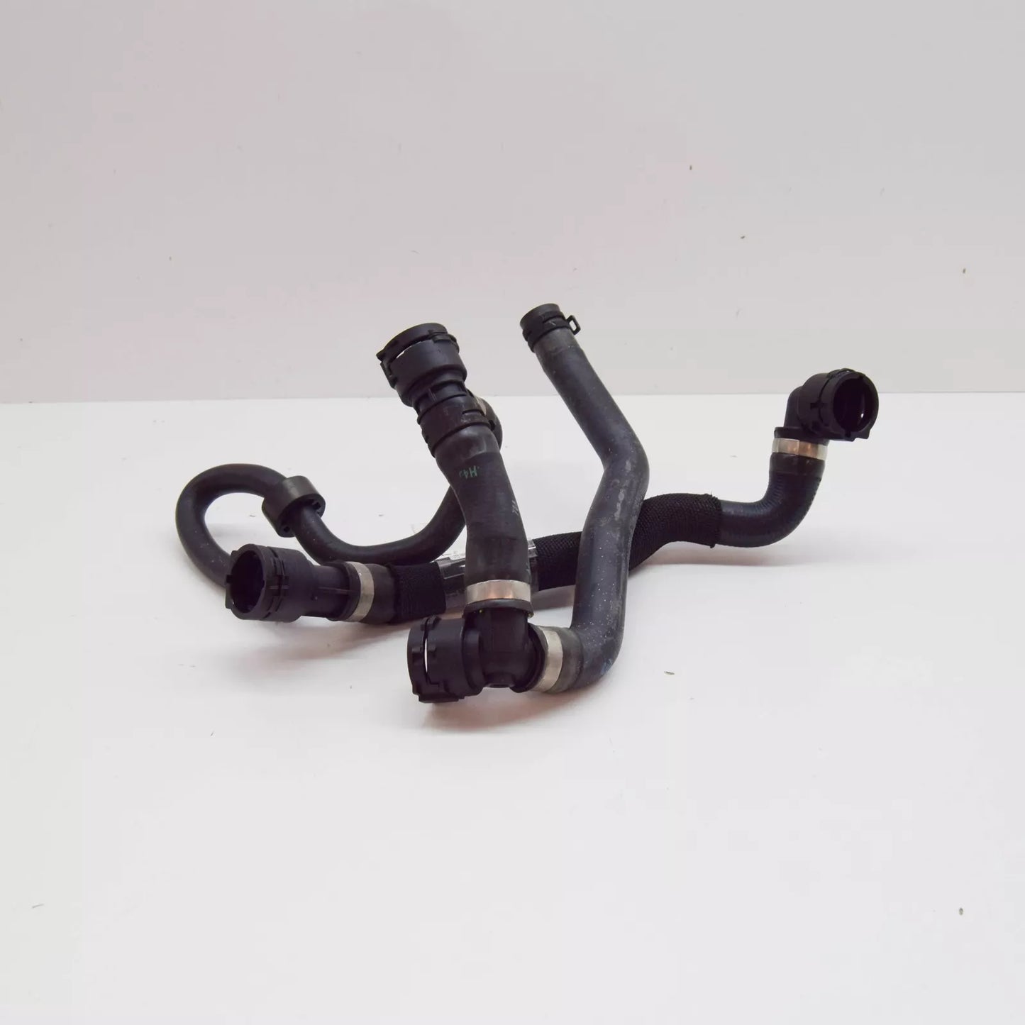 NEW MERCEDES-BENZ E W213 RIGHT SIDE COOLING RADIATOR HOSE A2135010102 ORIGINAL