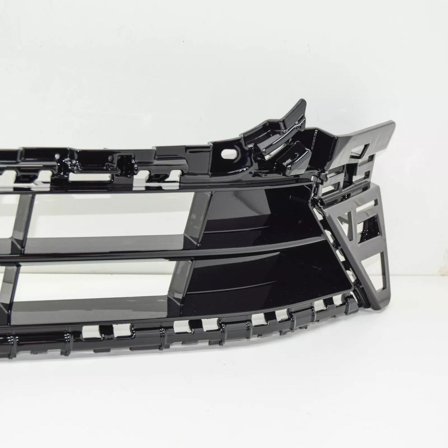 NEW VW ARTEON 3H FRONT LOWER CENTER BUMPER GRILLE 3G8853677A041 ORIGINAL